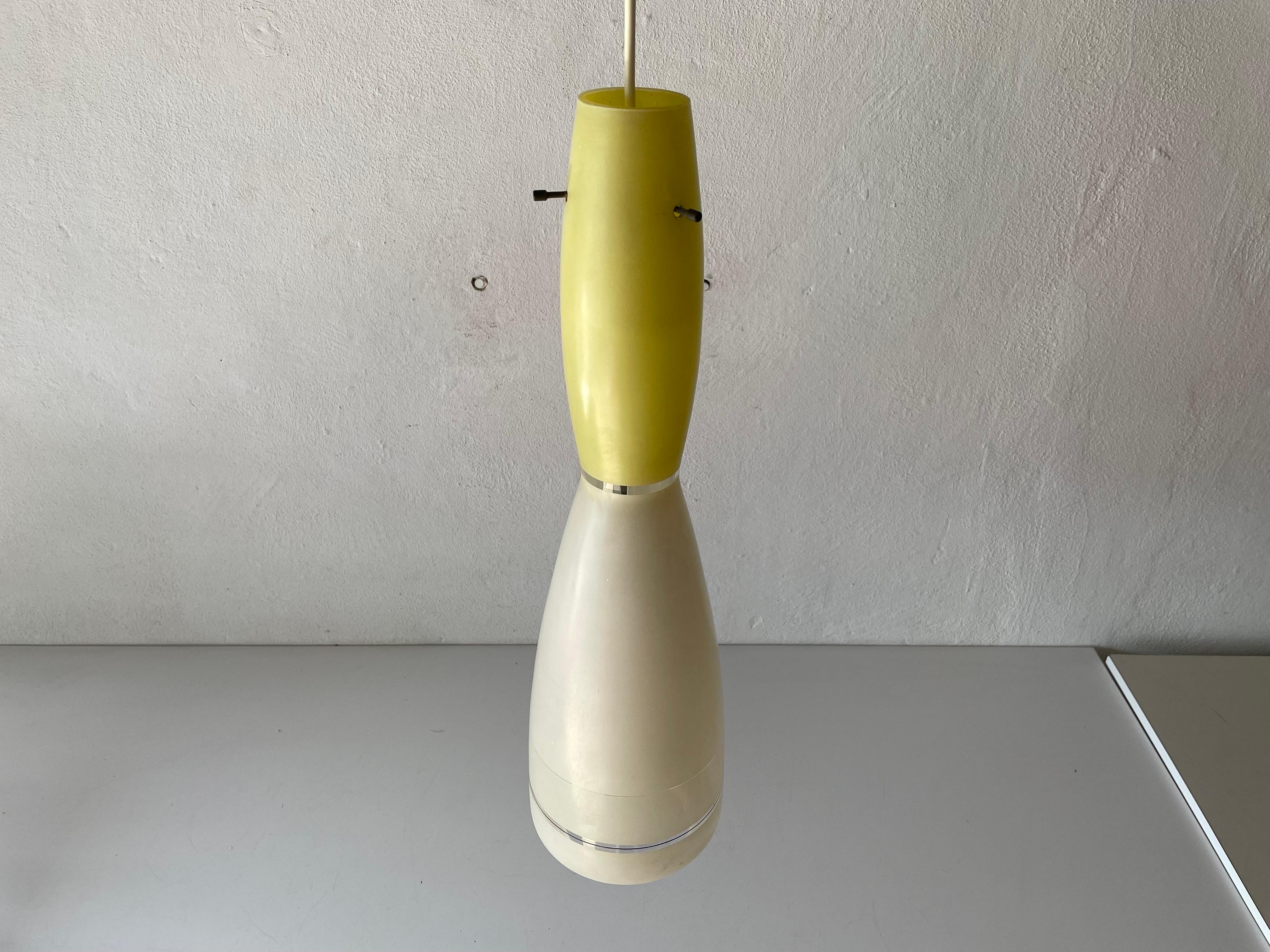 Yellow & white glass large pendant lamp, In Style of Vistosi, 1960s, Italy

This lamp works with E27 light bulb.

Measures: 
Height: 120 cm
Shade height: 60 cm
Top and bottom diameters of shade: 9 cm and 16 cm.



