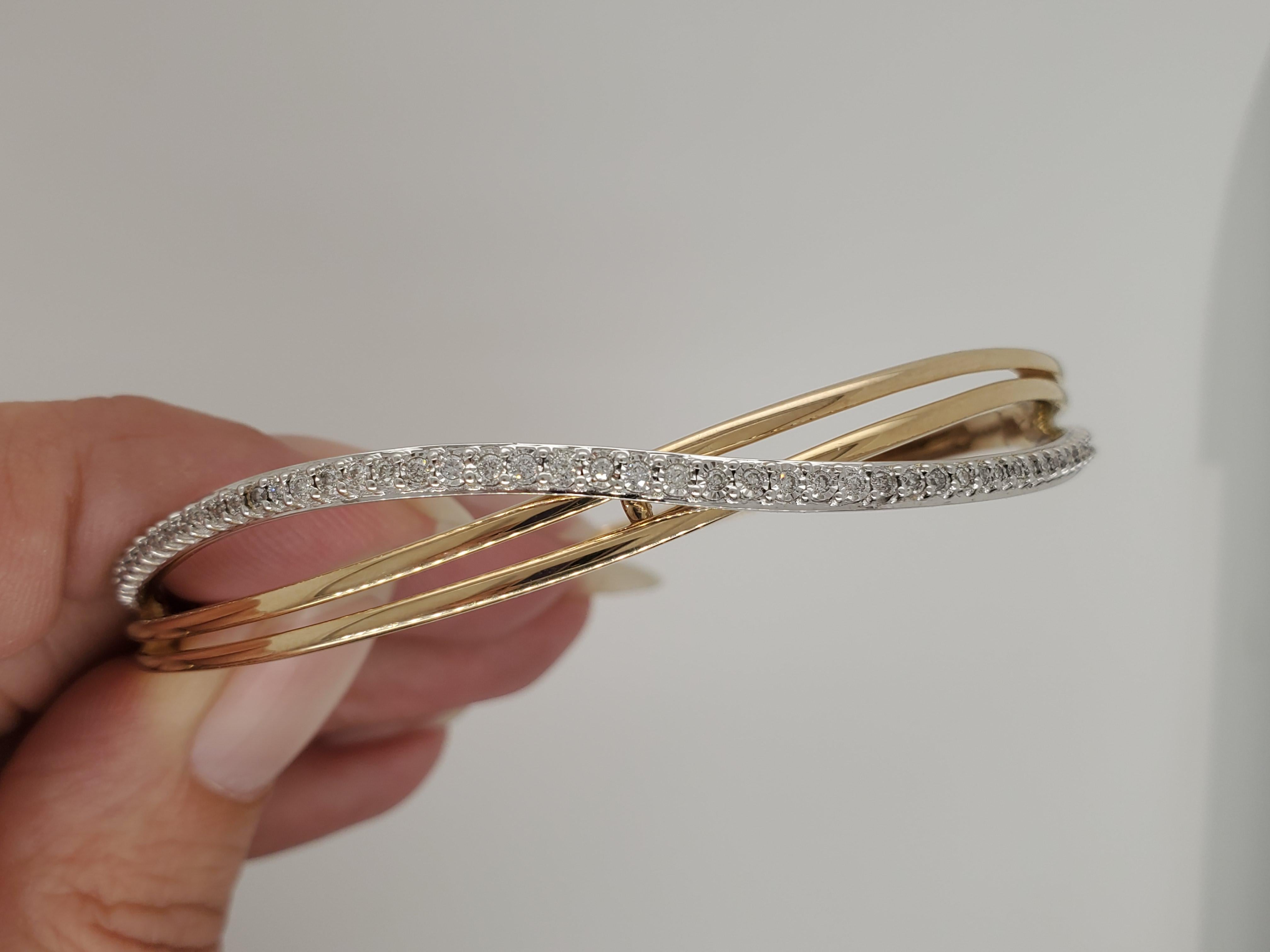 Yellow and White Gold Diamond Bypass Bangle Bracelet In New Condition In Columbia, MO