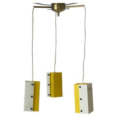 Gelb-weißer Plexiglas-Kronleuchter mit 3 Schirmen von Schmelzer Leuchten, 1950er Jahre, Deutschland