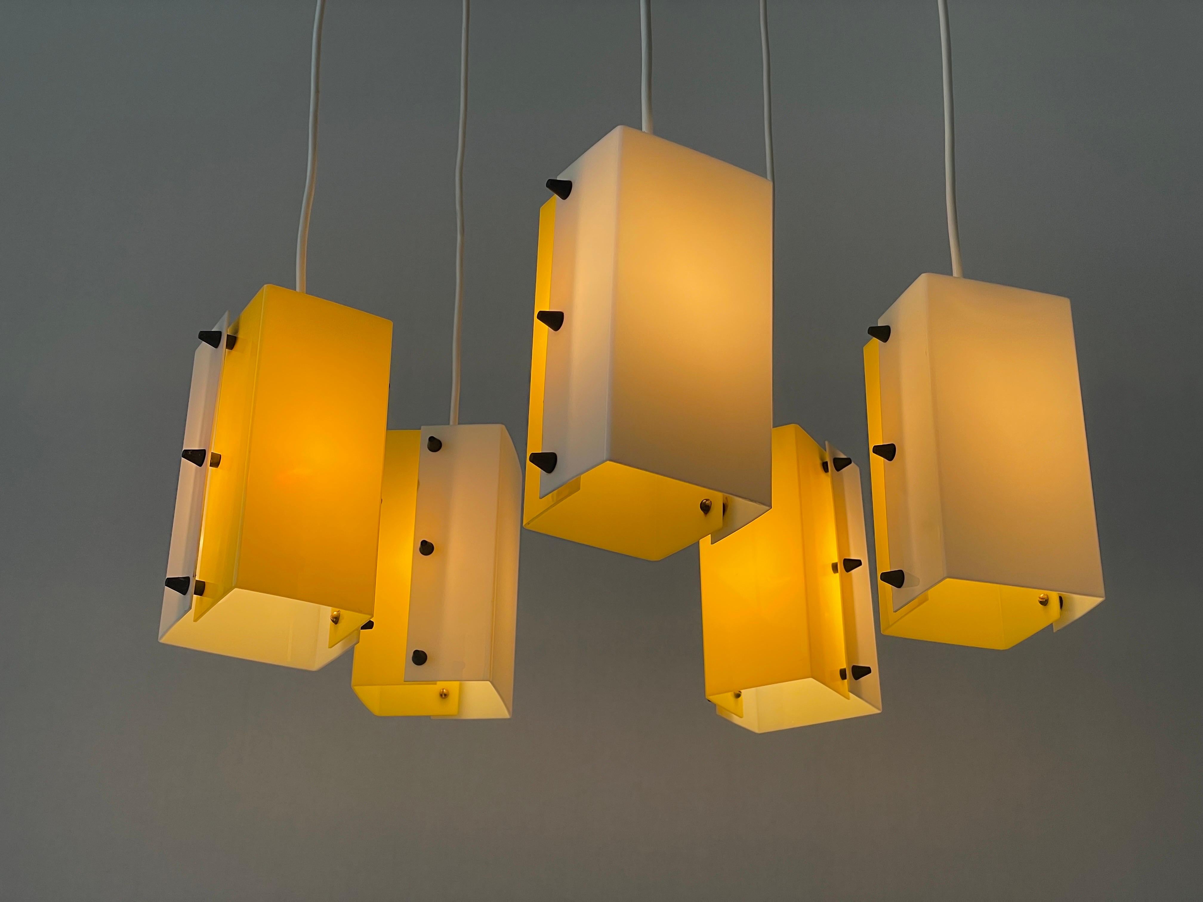 Yellow-White Plexiglass 5-shade Chandelier by Schmelzer Leuchten, 1950s, Germany For Sale 6