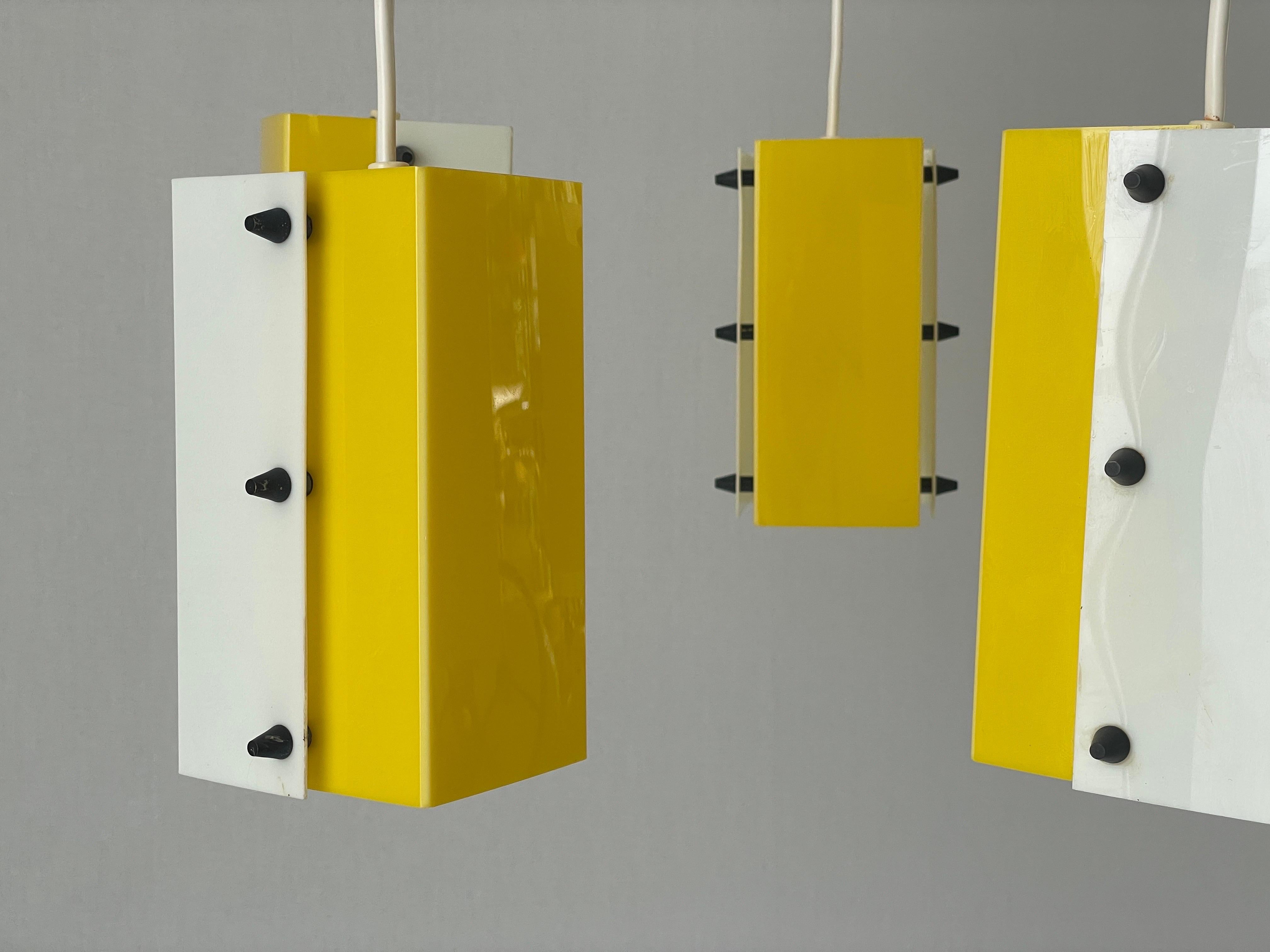 Metal Yellow-White Plexiglass 5-shade Chandelier by Schmelzer Leuchten, 1950s, Germany For Sale