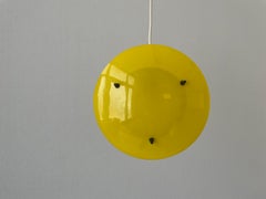 Gelb-weiße Plexiglas-Hängeleuchte von Schmelzer Leuchten, 1960er Jahre, Deutschland