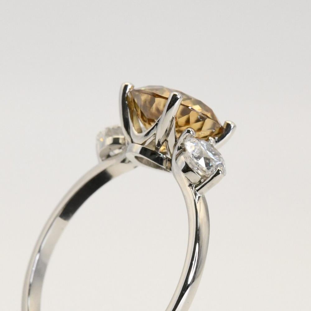 Yellow Zircon and Diamond Handmade 3 Stone Ring In New Condition For Sale In 徳島市, JP