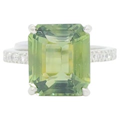 Yellowish Green Sapphire and White Diamond Cocktail Ring in Platinum