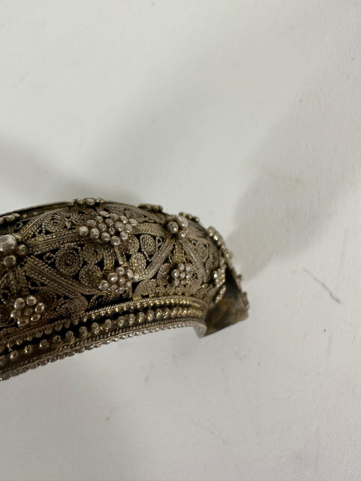 Argento Bracciale da sposa ebraico yemenita - Ornamento per la dote in filigrana d'argento in vendita
