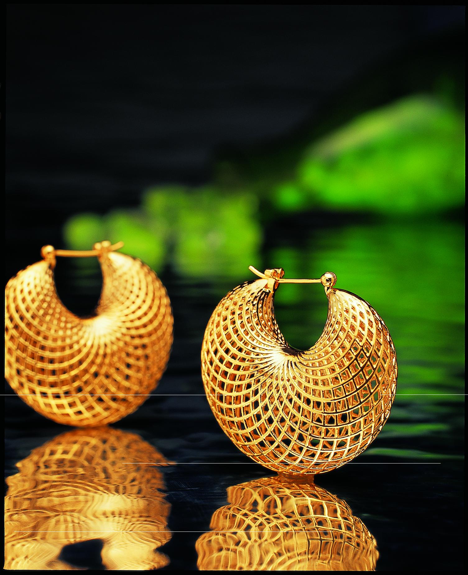 Yemyungji 18 Karat Yellow Gold Blooming Drop Earrings In New Condition For Sale In Seoul, Seoul