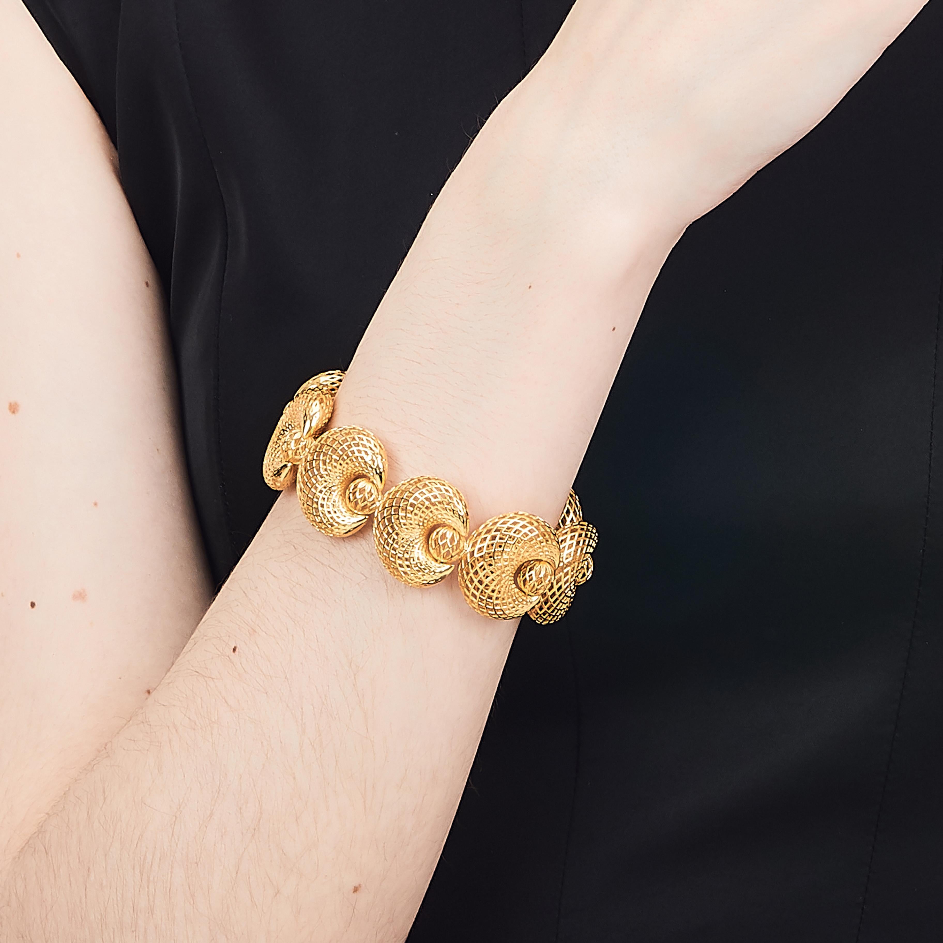 Women's Yemyungji 18 Karat Yellow Gold Blooming Hinged Bracelet For Sale