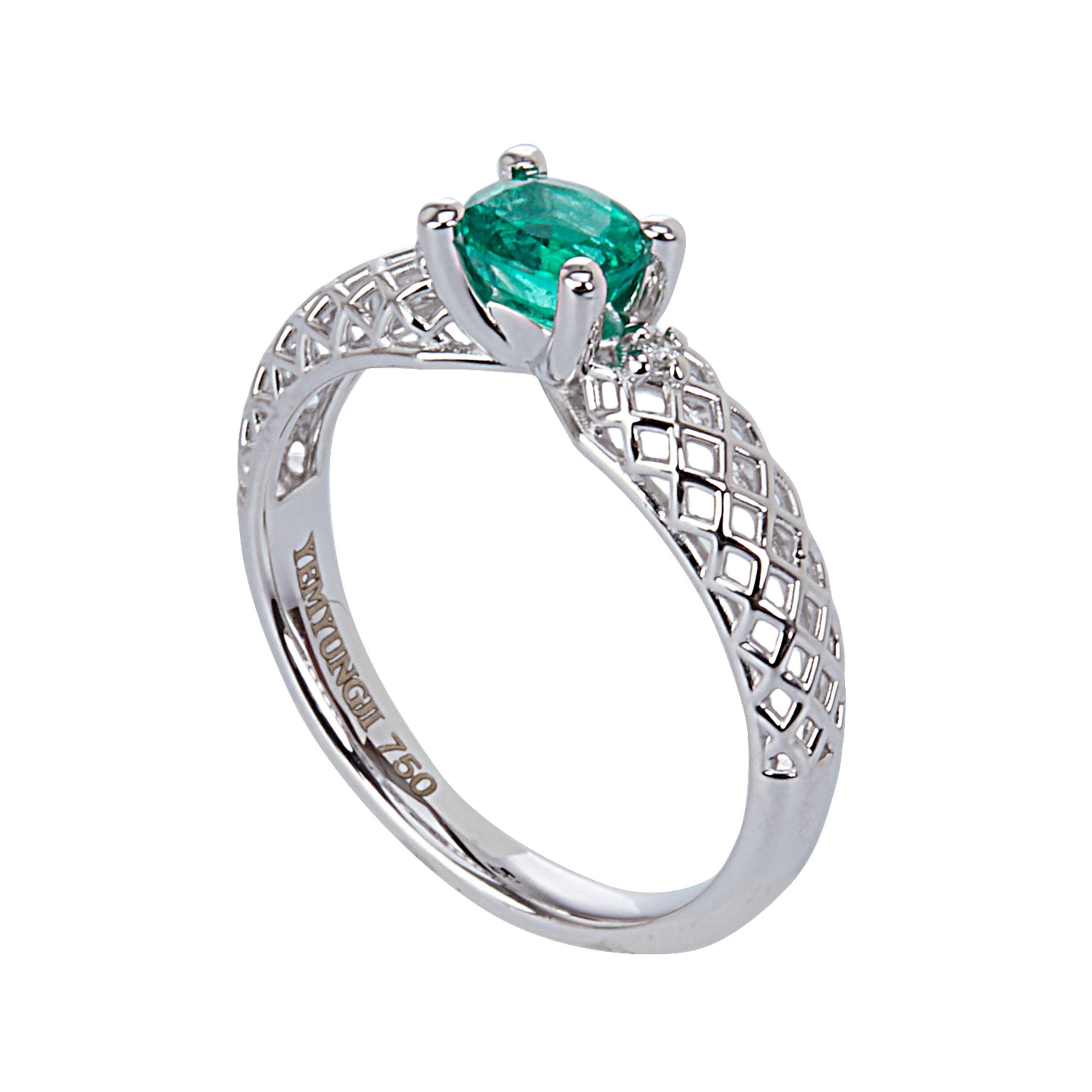 Contemporary Yemyungji Emerald Ruby Sapphire Oval Cut Solitaire Layering Ring Set For Sale