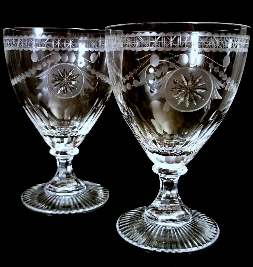20ième siècle Paire de gobelets anglais en cristal Yeoward William 