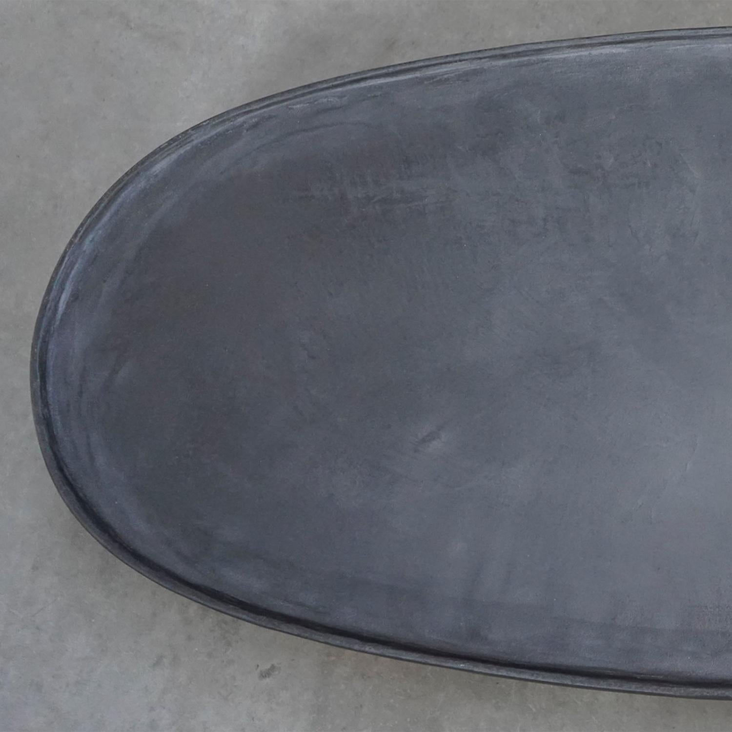 Table basse ovale Yeshi Neuf - En vente à Paris, FR