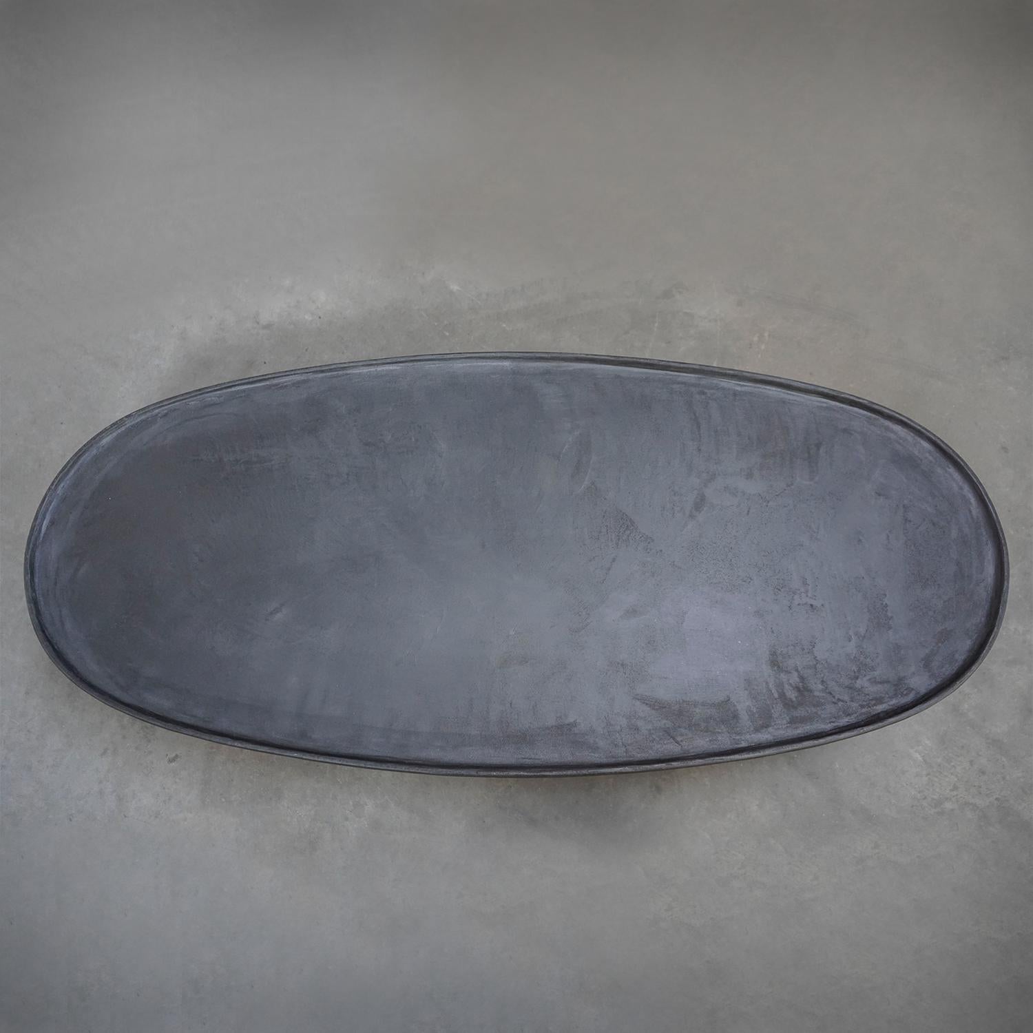 Calcaire Table basse ovale Yeshi en vente