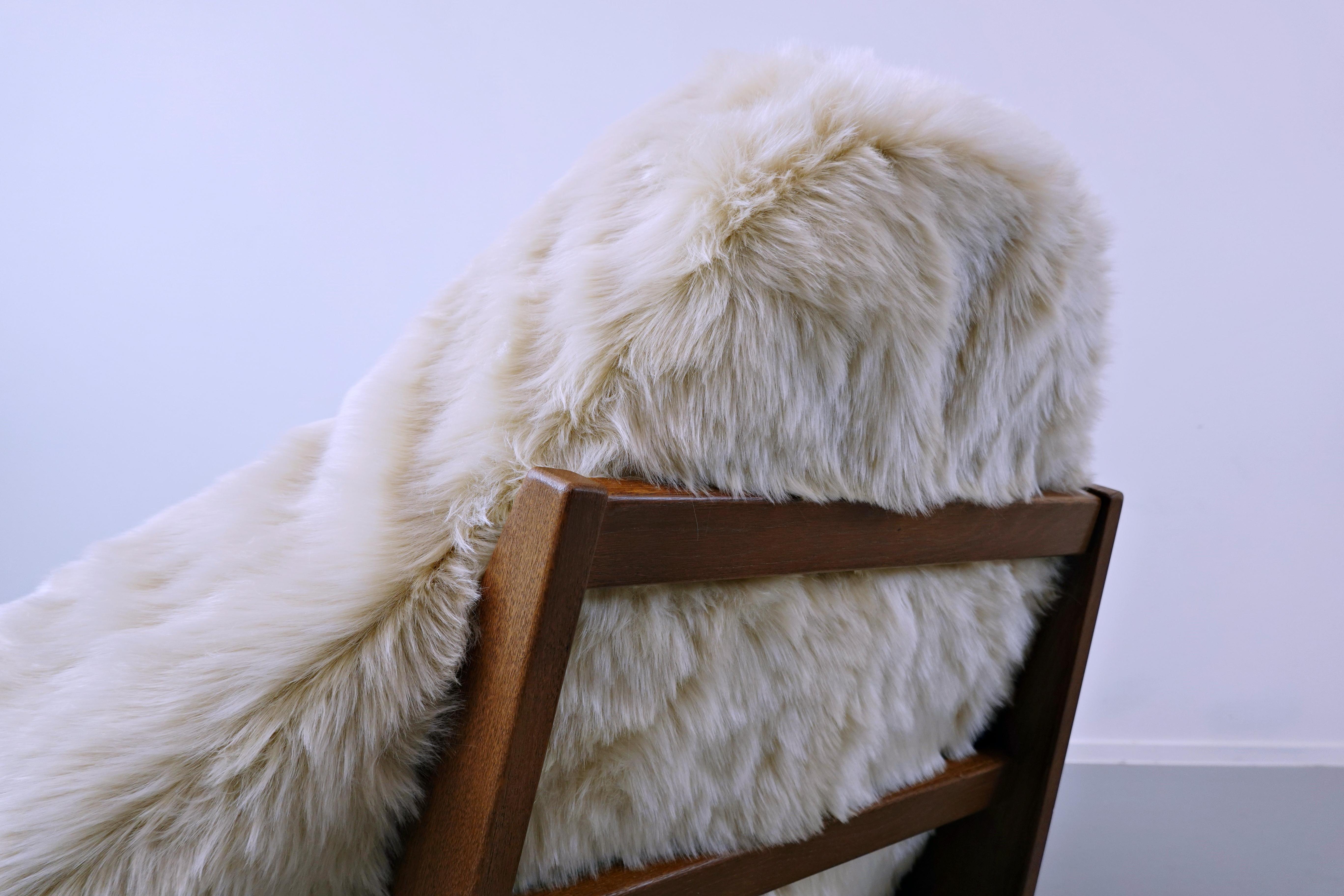 yeti bean bag chair
