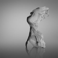 Photographie de ballet "Flame" 60" x 60" en Ed. de 8 par Yevgeniy Repiashenko