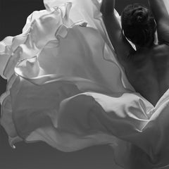 "Savourer" Photographie de ballet 47 x 47 pouces Edition 2/18 par Yevgeniy Repiashenko