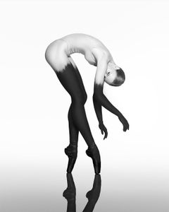 "Sacré" Fotografia in bianco e nero 47" x 38" in Ed. di 18 di Yevgeniy Repiashenko