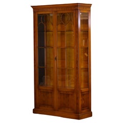 Vitrine en if, style géorgien, fabriquée en Angleterre, étagères en verre