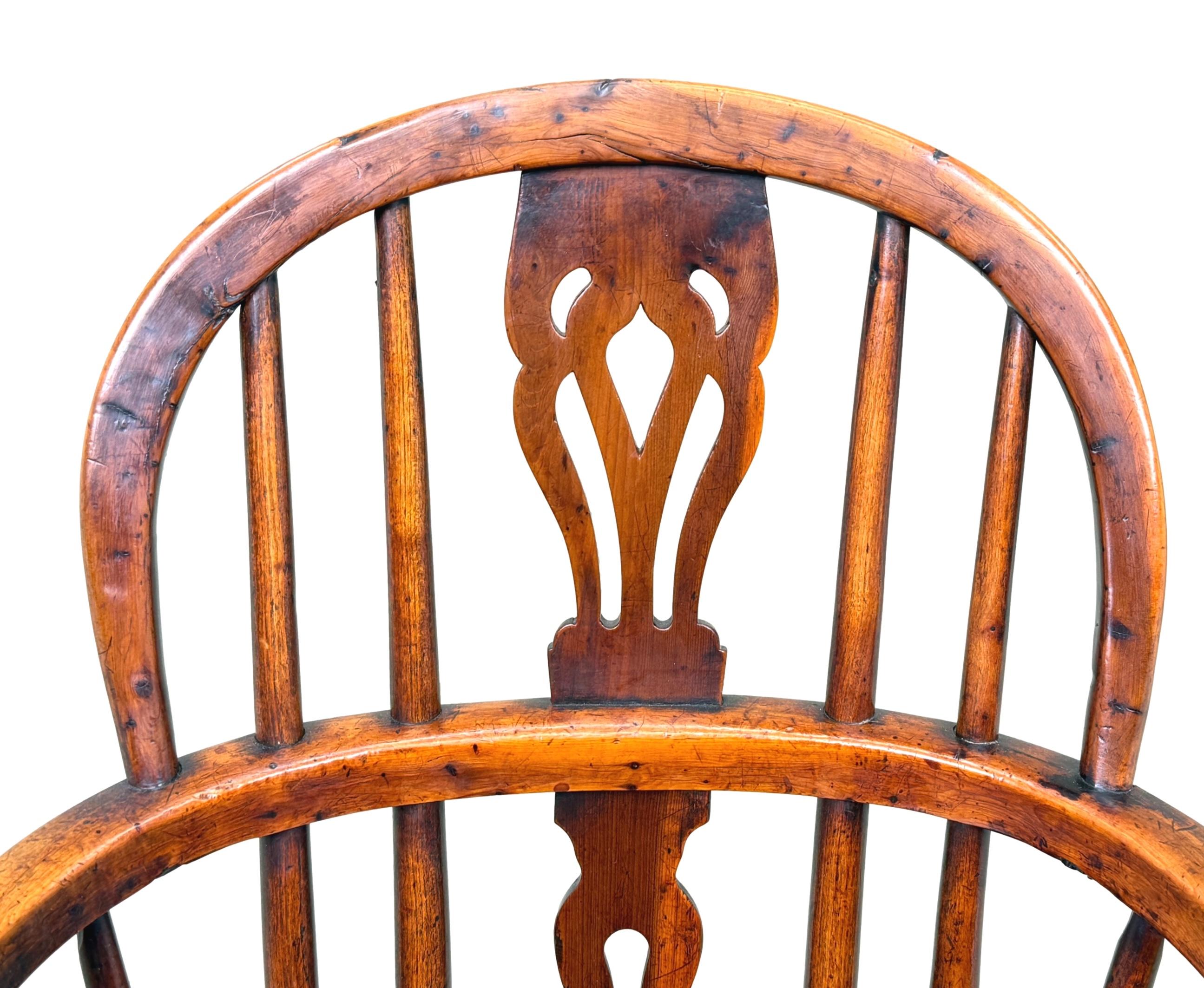 Georgien Fauteuil Windsor en bois d'if du 19e siècle pour enfant en vente