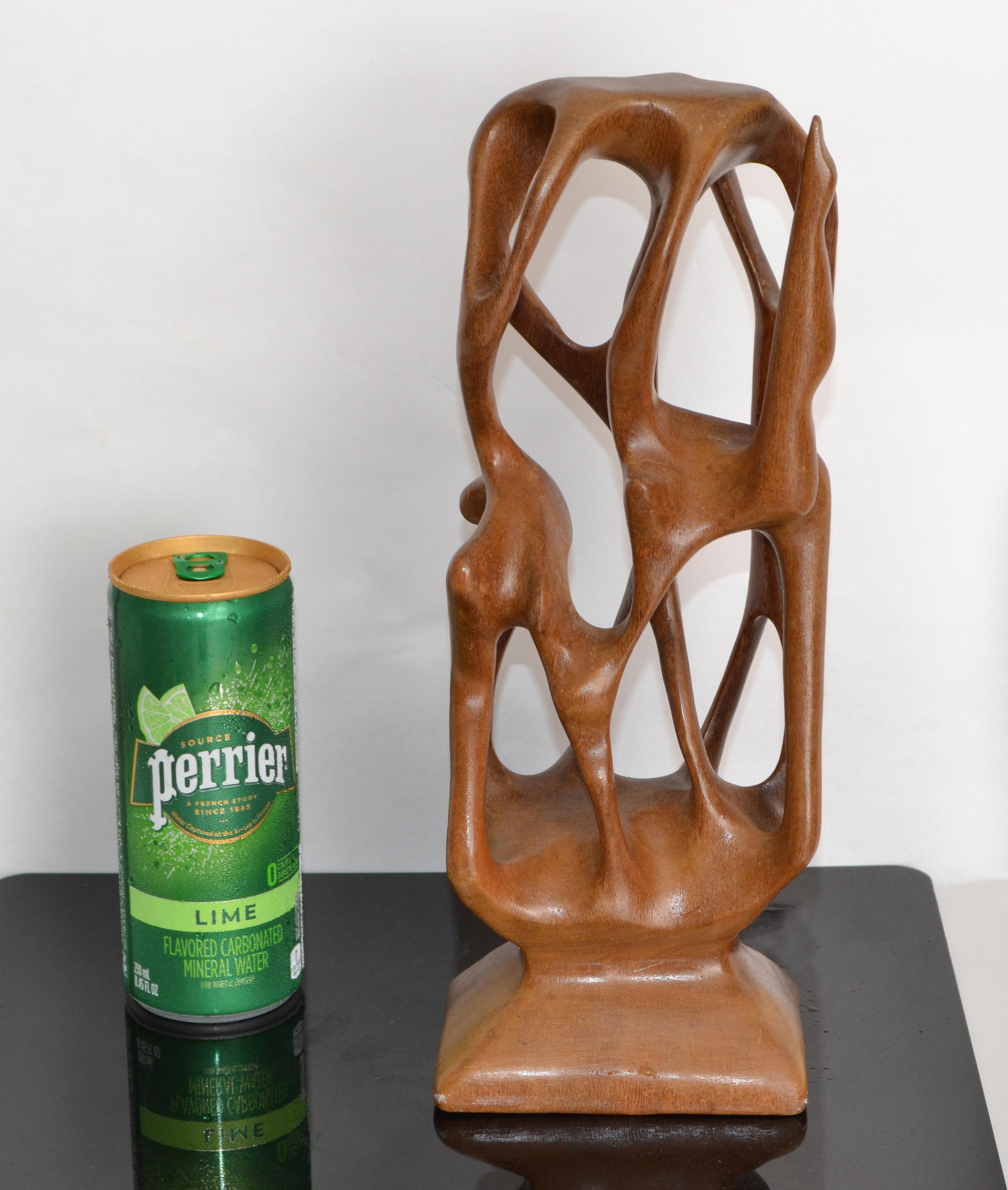 Américain Sculpture organique abstraite en bois d'if sculptée à la main, mi-siècle moderne en vente