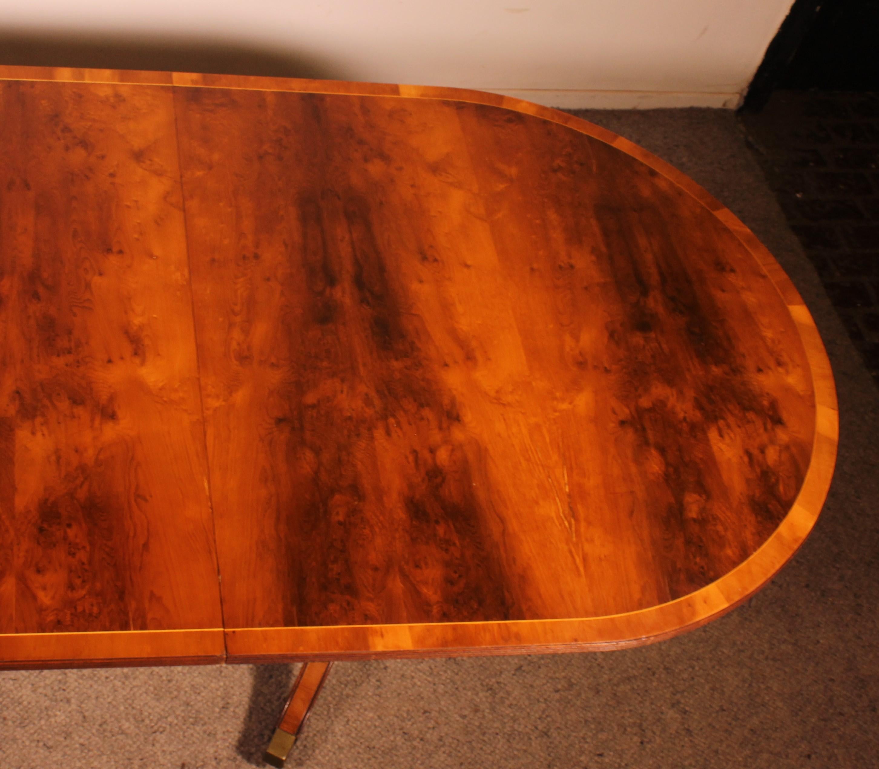 Table de salle à manger à piédestal en Wood Wood et acajou - Angleterre en vente 3
