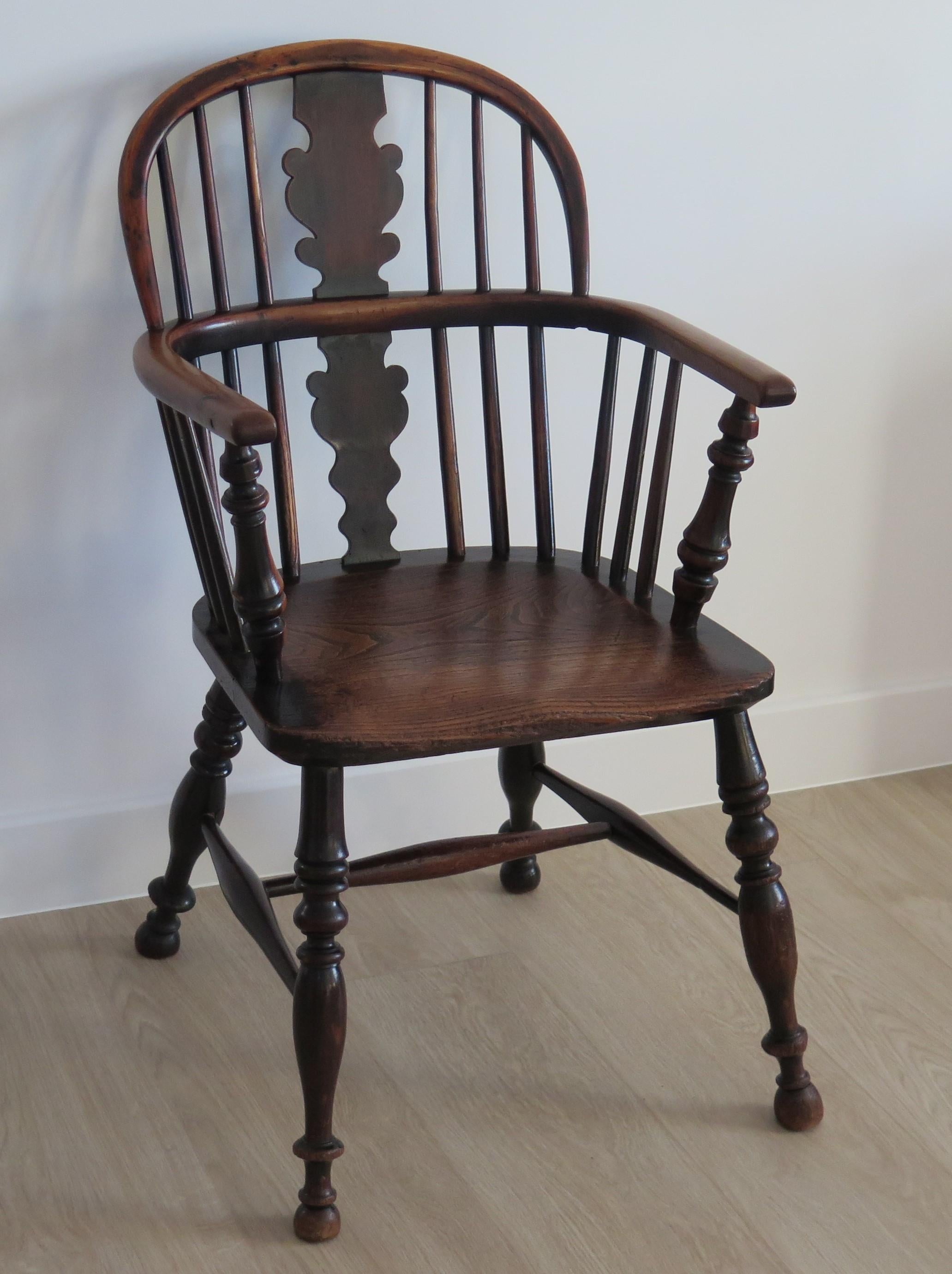 Windsor-Sessel aus Eibenholz mit niedriger Rückenlehne, North East Yorkshire, England, um 1850 (Land) im Angebot