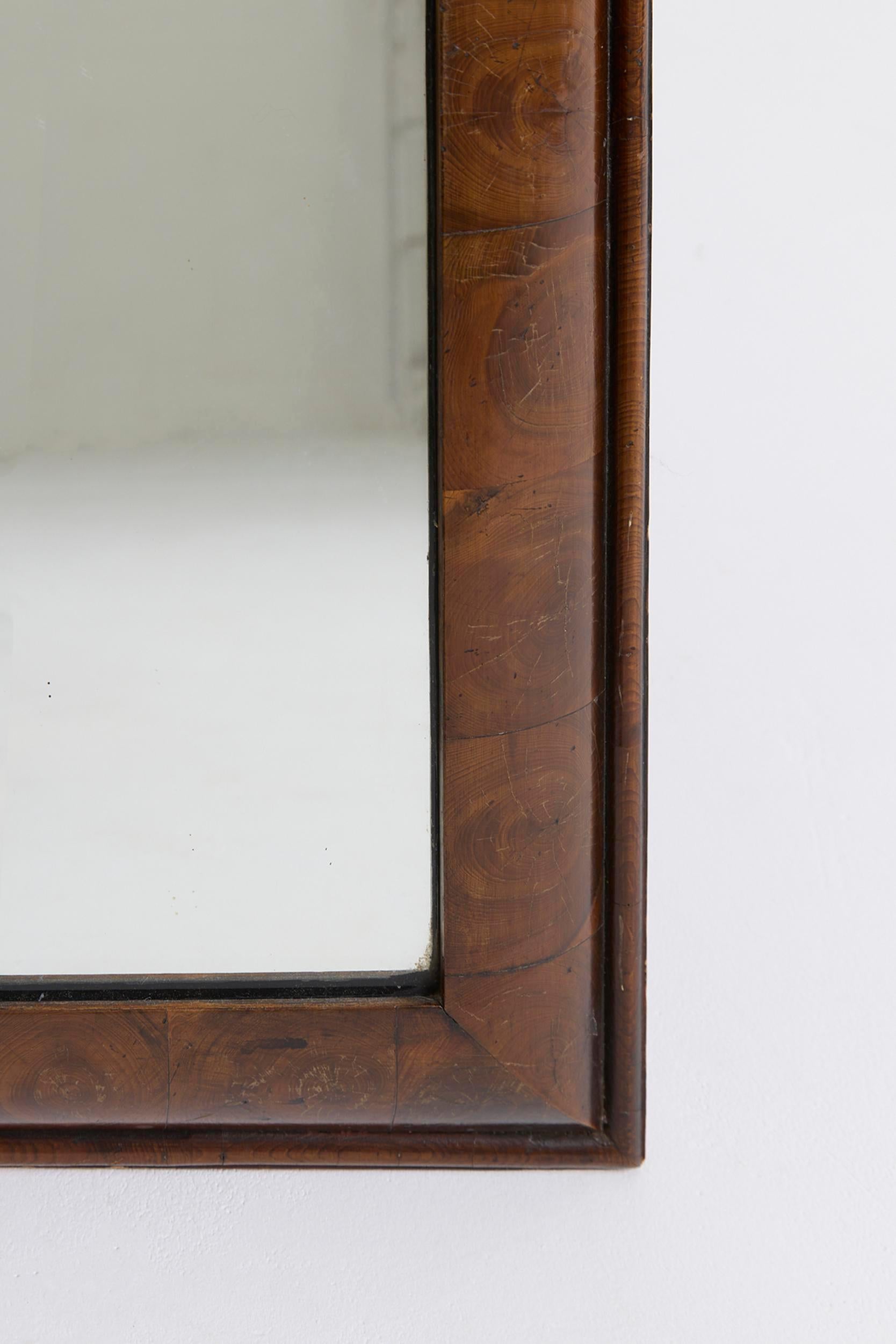 Espejo de madera de tejo en Bueno estado para la venta en London, GB