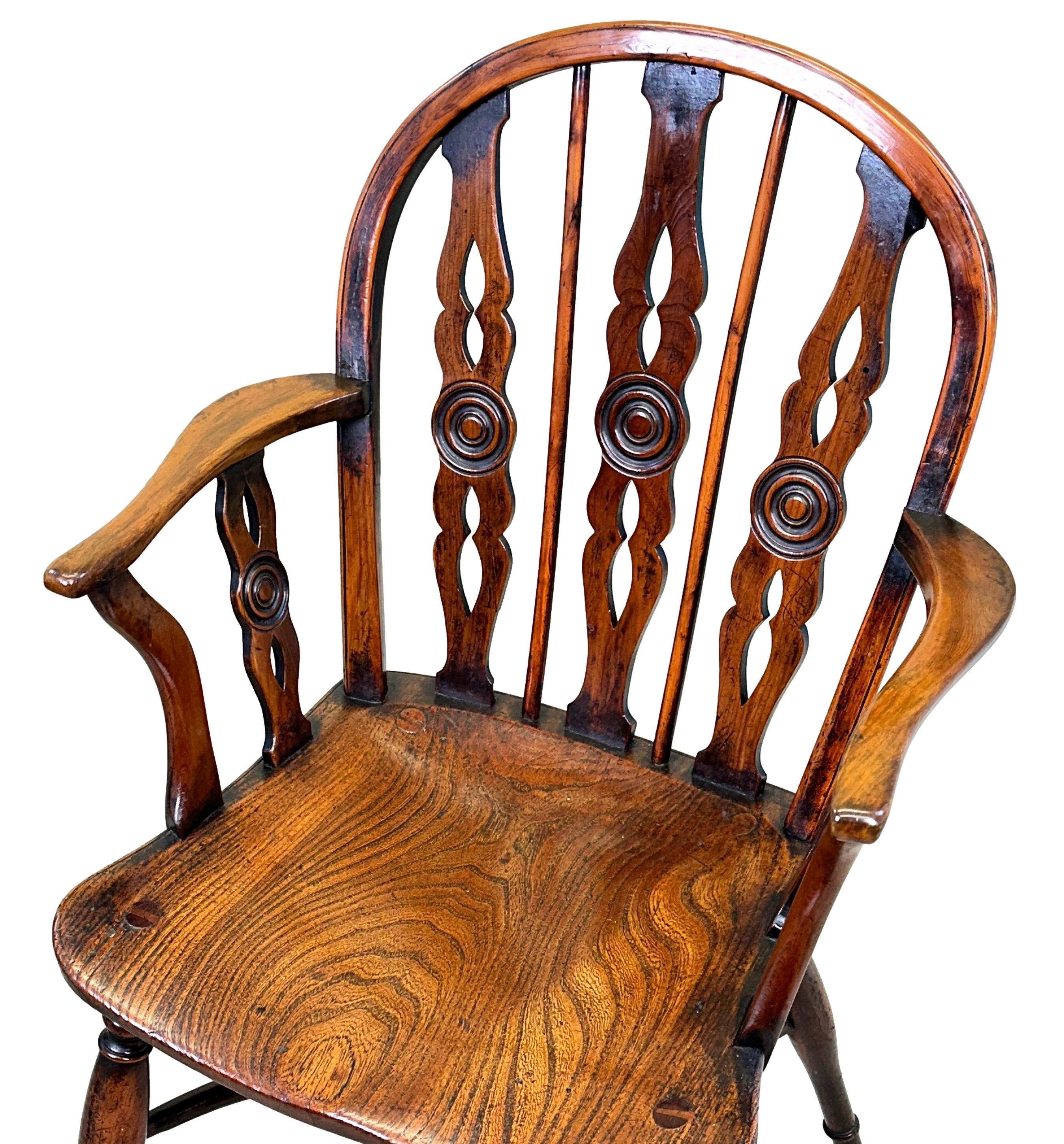 Yew Wood Pair Of 19th Century Windsor Armchairs For Sale 2