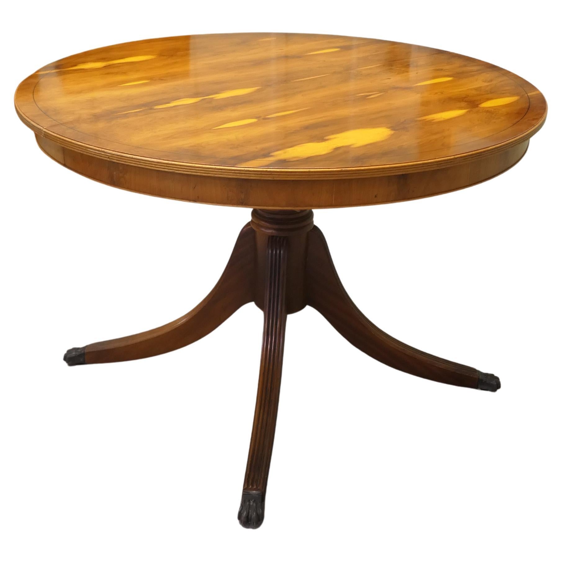 Table de salle à manger à piédestal en bois d'if s'étend à 10 places