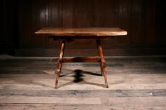 Eibenholz Beistelltisch in der Arts & Crafts Manier Estate Made England 1900s