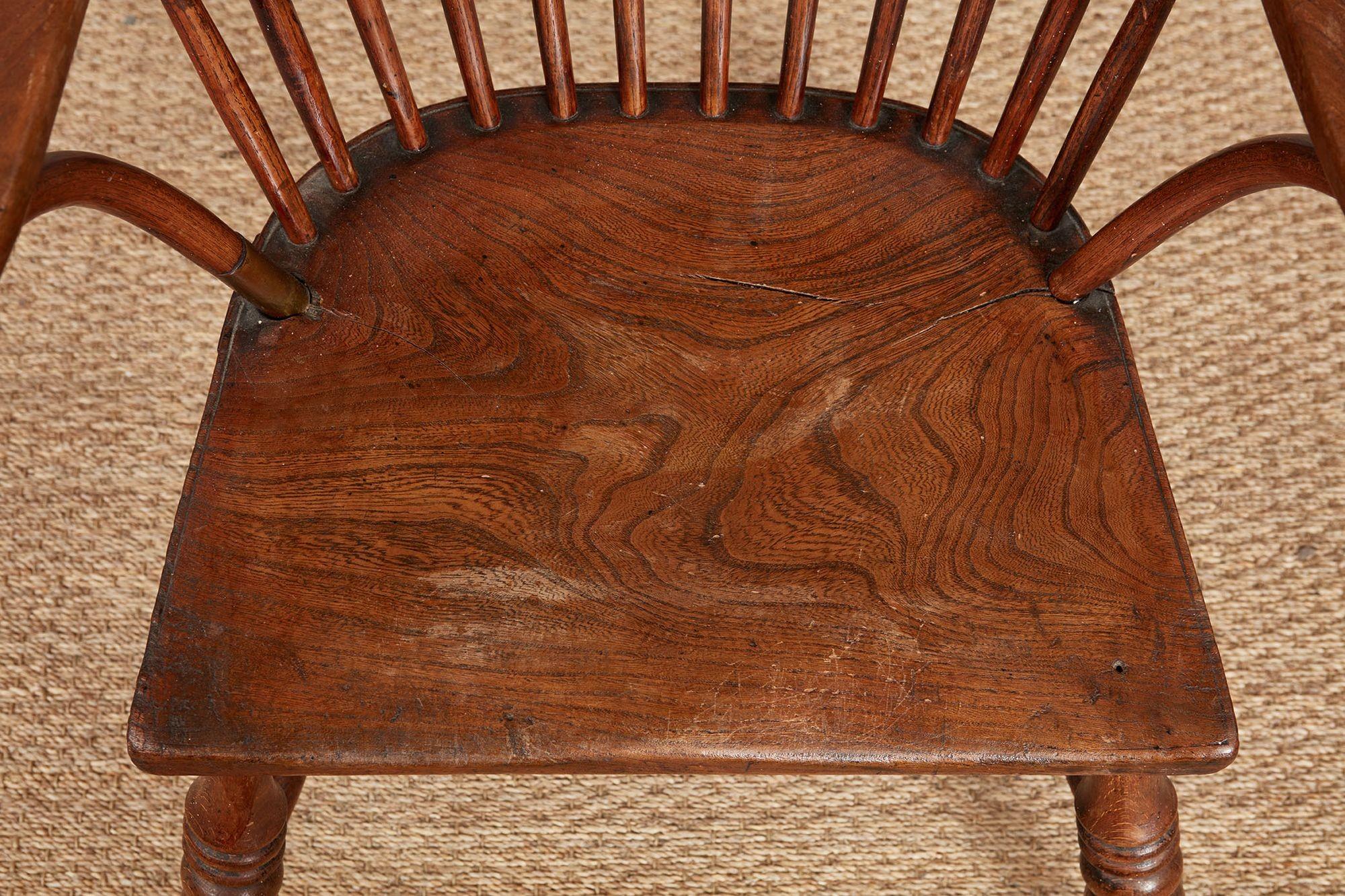 Country Fauteuil Windsor en bois d'if en vente