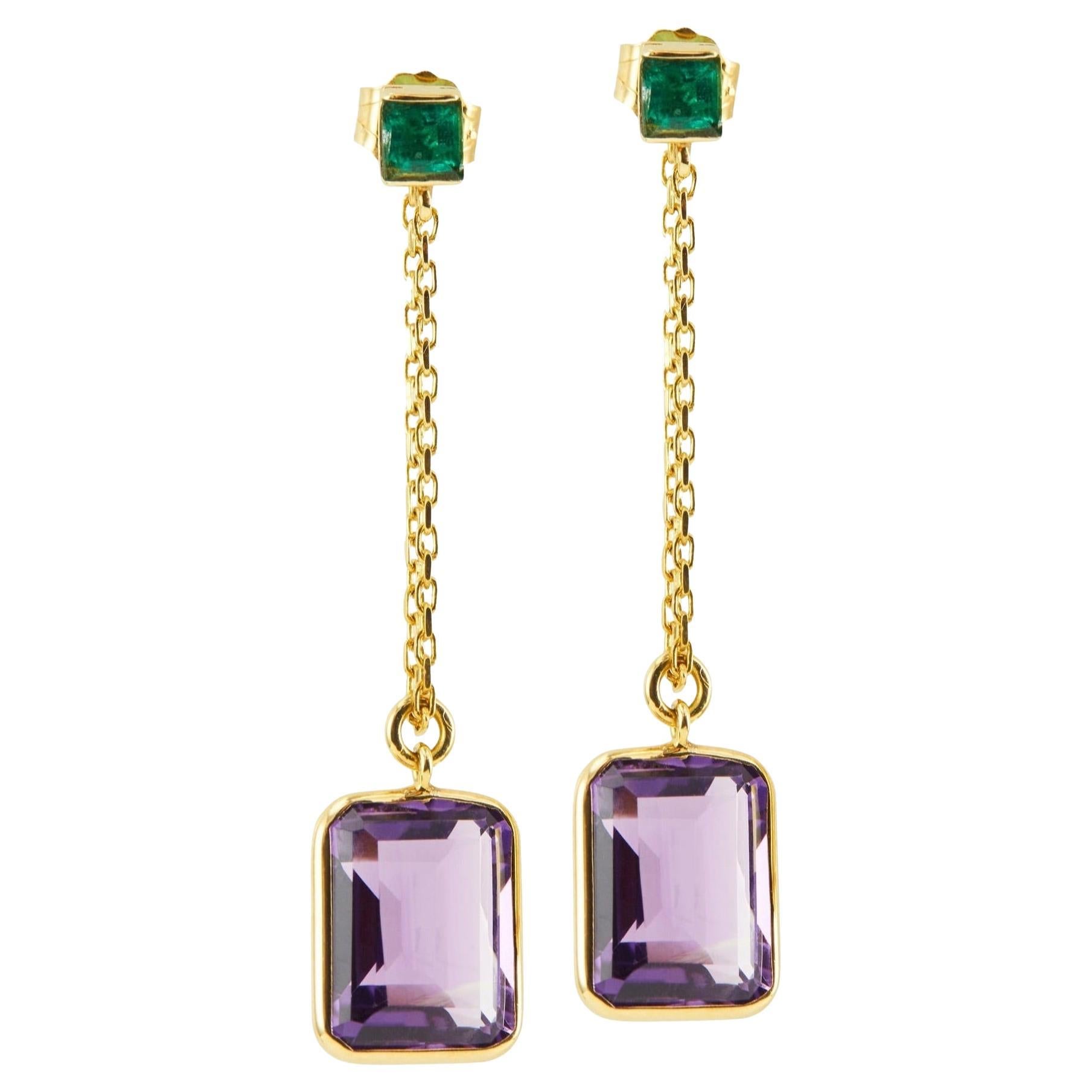 YI Collection Emerald & Amethyst chain earrings For Sale