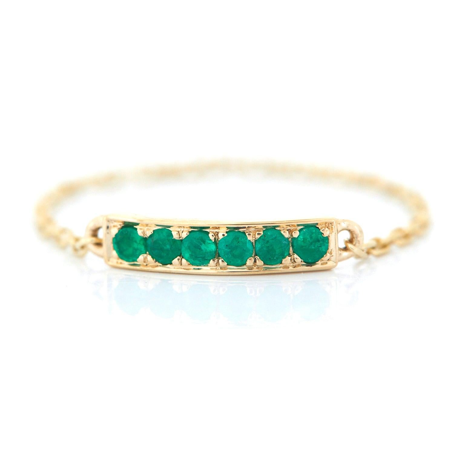 Modern Yi Collection Emerald Lucky Bar Chain Ring For Sale