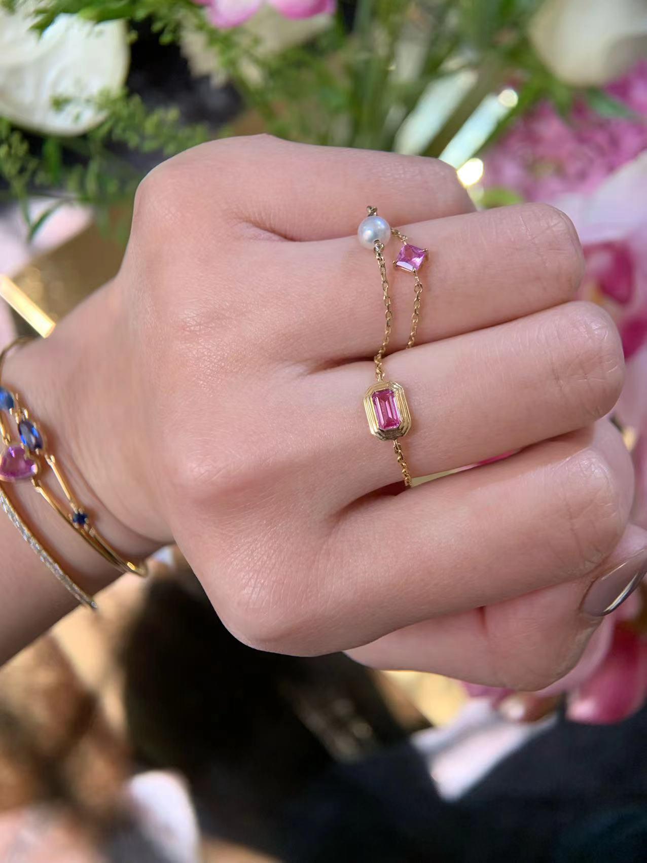 Modern YI Collection Pink Sapphire Frame Chain Ring For Sale