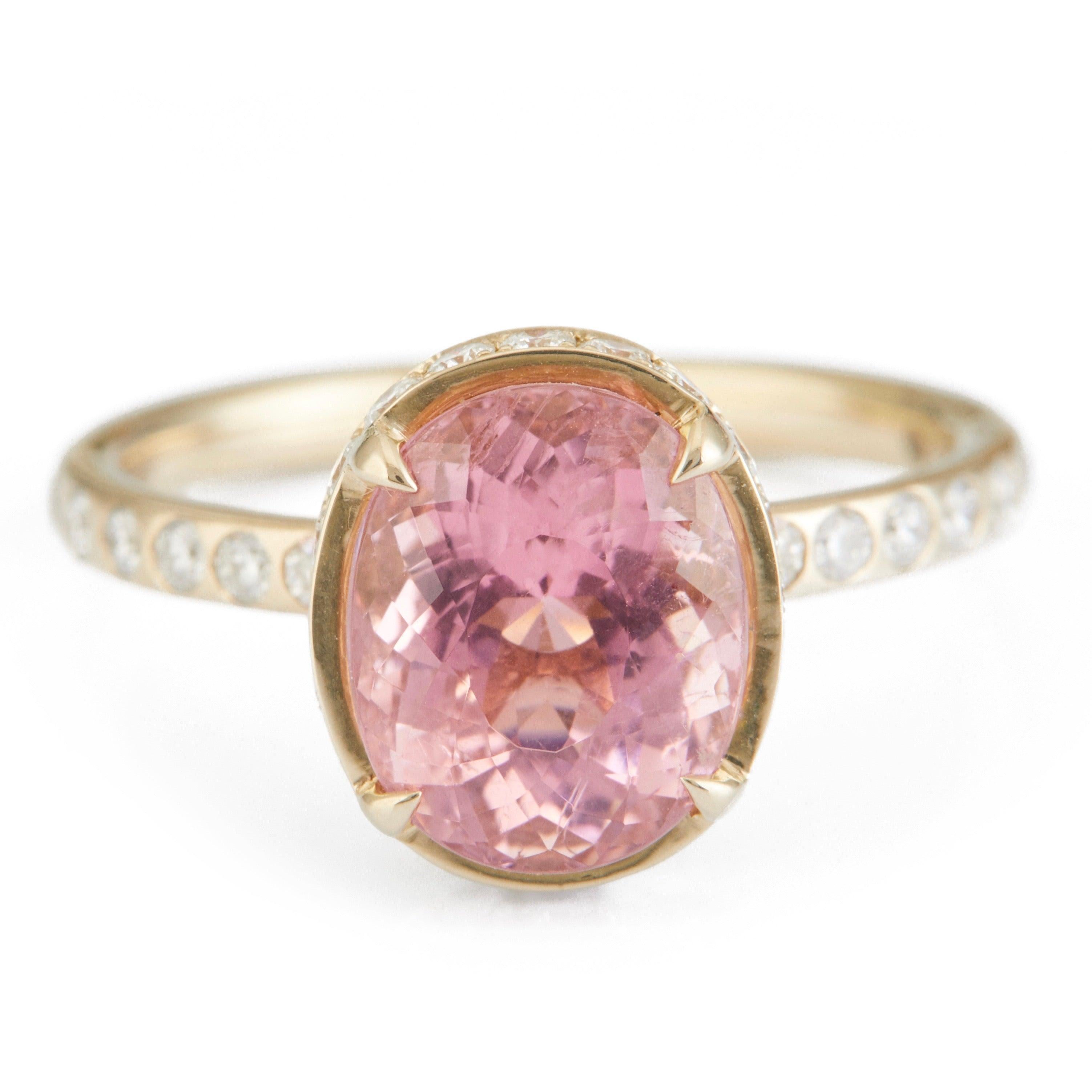 Yi Kollektion Rosa Turmalin-Diamant-Halo-Ring (Ovalschliff) im Angebot