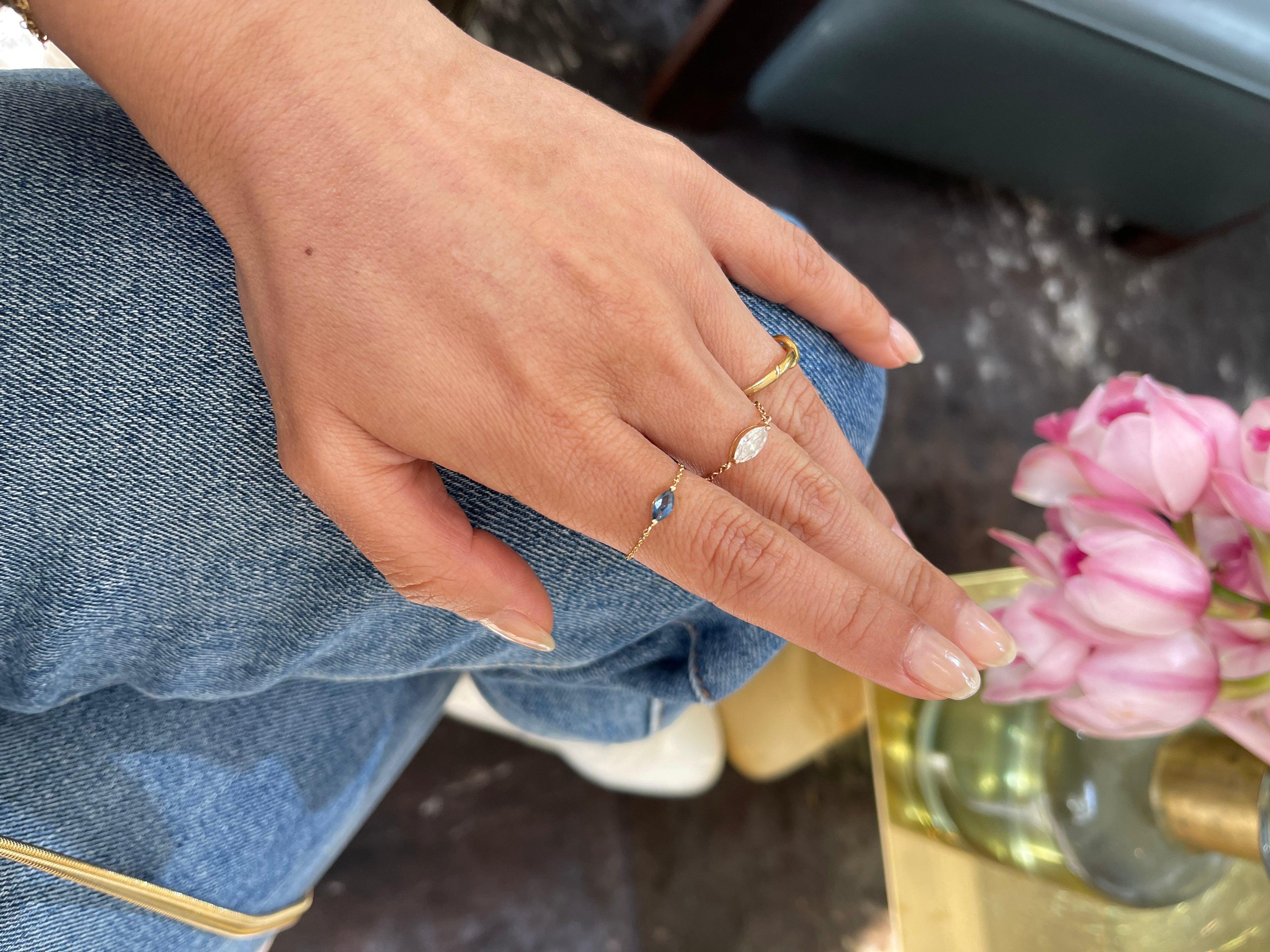 Modern YI Collection Sapphire Marquise Chain Ring For Sale