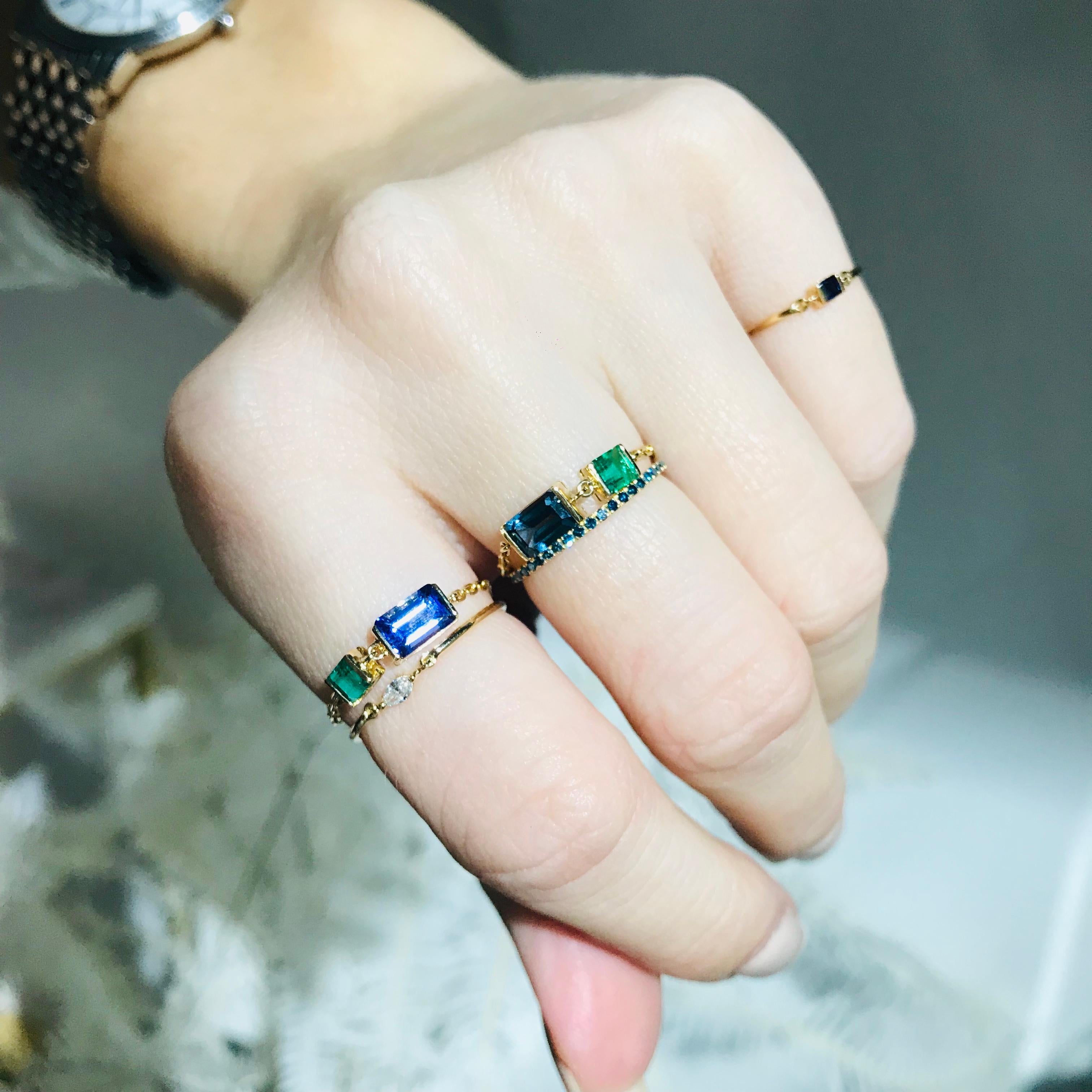 Modern YI Collection Topaz & Emerald Chain Ring For Sale