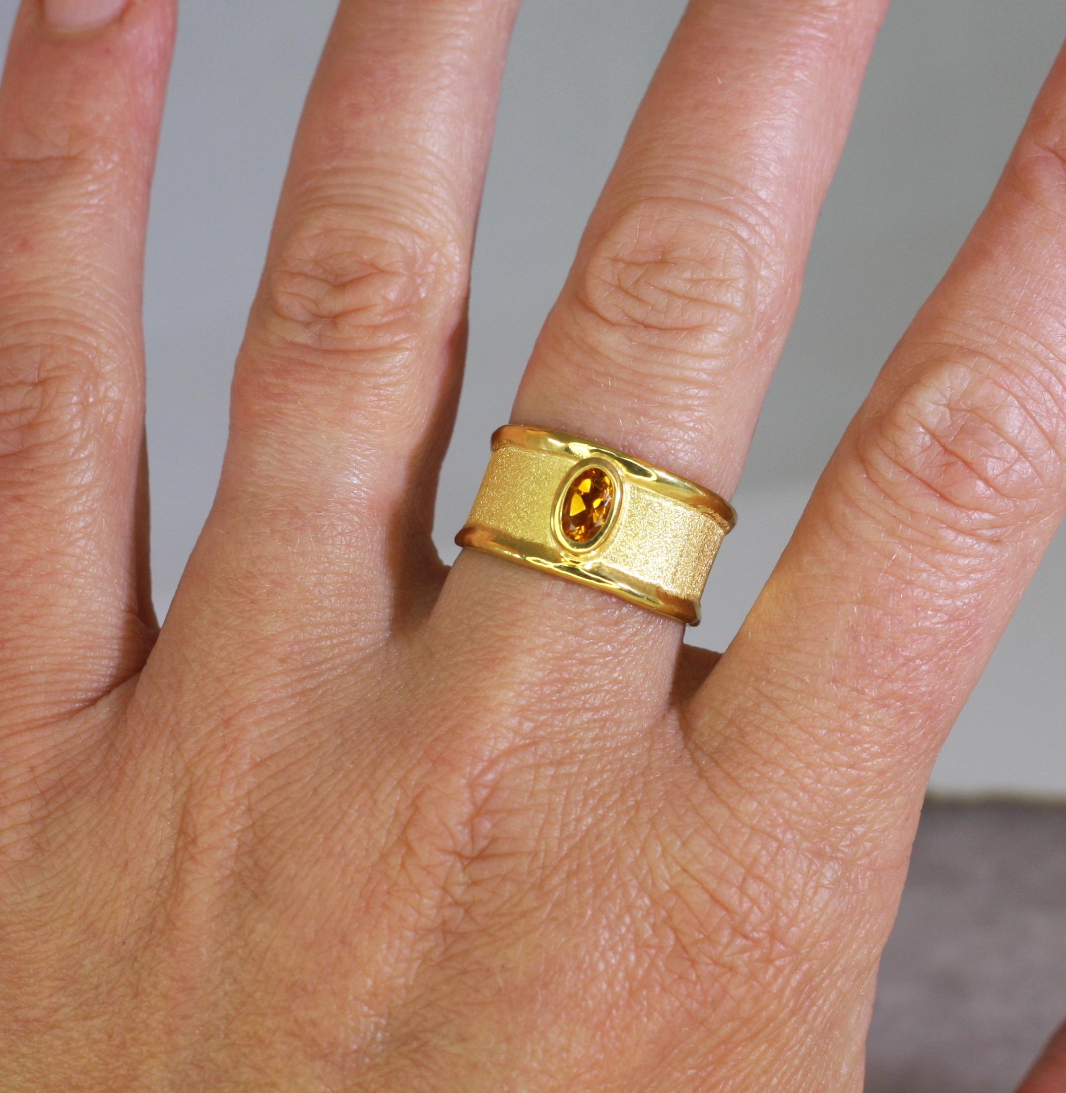 Yianni Creations 18 Karat Gold Mat and Shinny Band Ring with a Citrine In New Condition For Sale In Astoria, NY