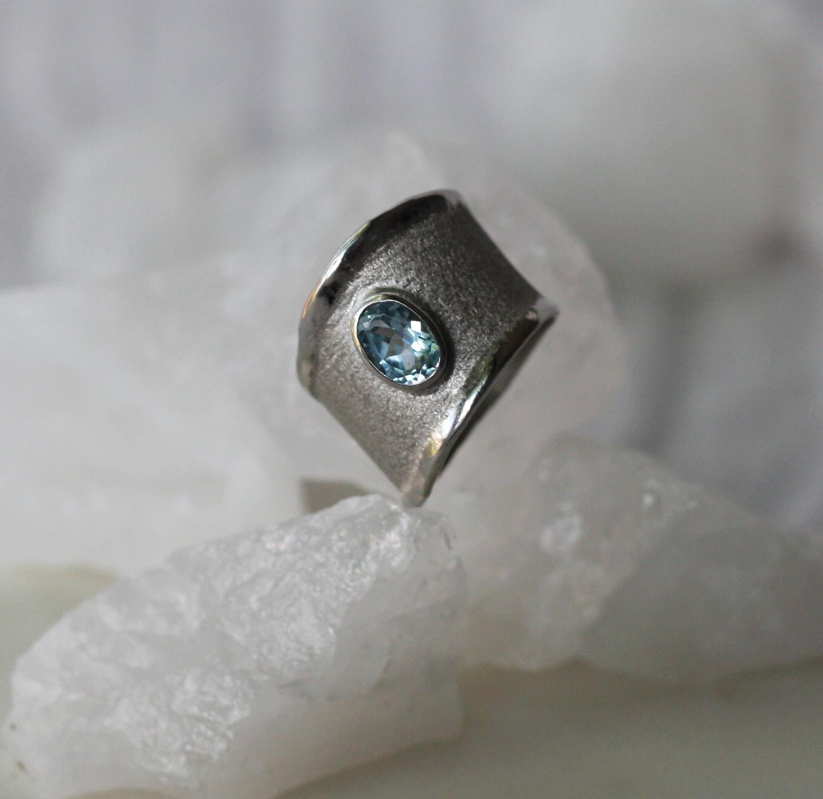 Yianni Creations Breiter Bandring aus feinem Silber und Palladium mit Aquamarin von Yianni im Angebot 2