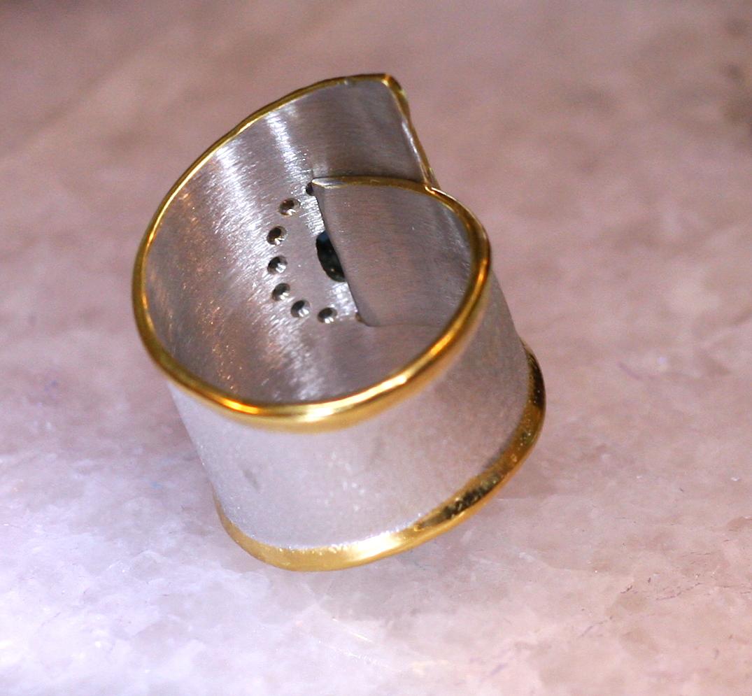 Yianni Kreationen Verstellbarer Bandring mit Topas und Diamant Silber und 24 Karat Gold im Zustand „Neu“ im Angebot in Astoria, NY