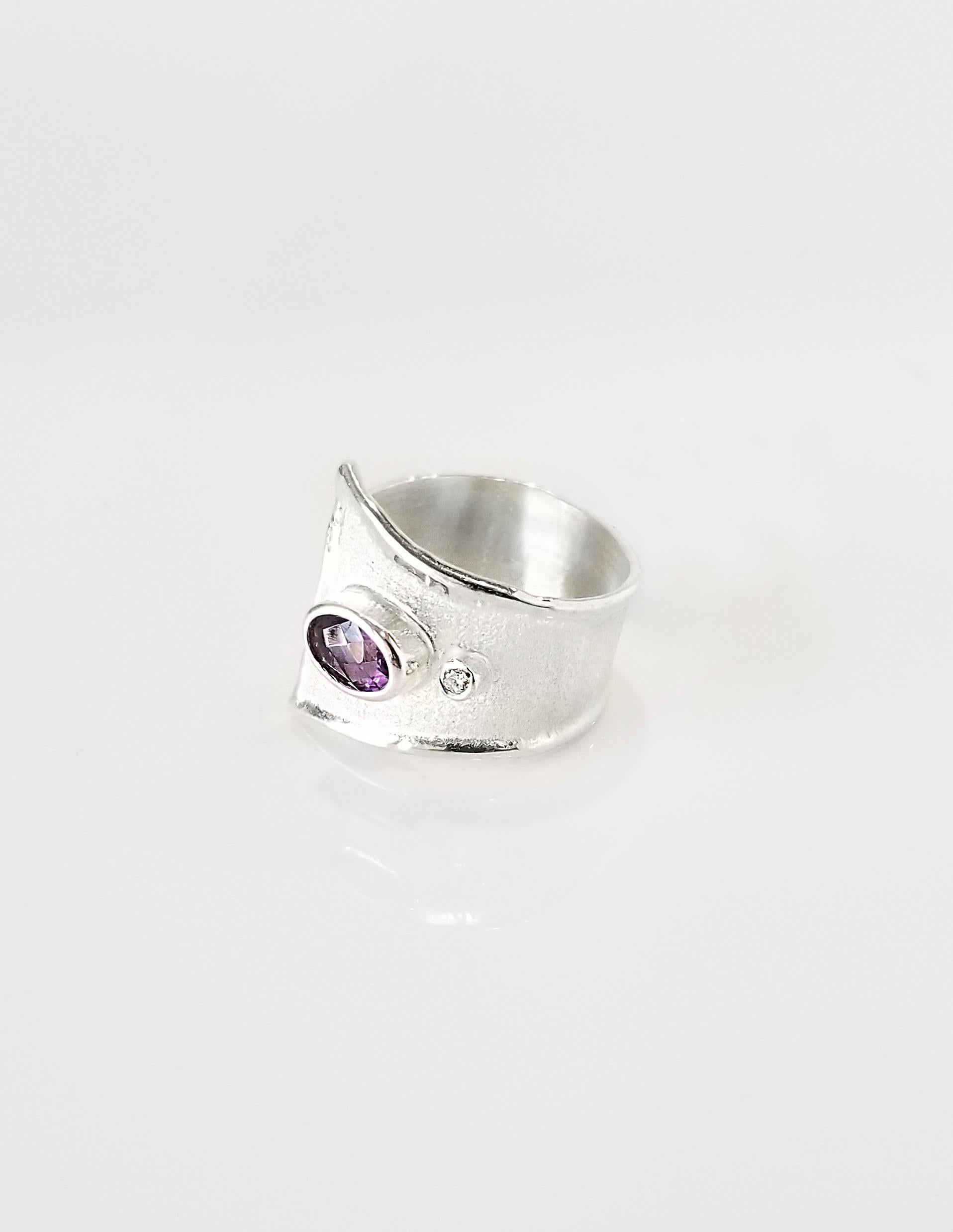 Yianni Kreationen Breiter verstellbarer Ring mit Amethyst und Diamant aus feinem Silber und Palladium (Zeitgenössisch) im Angebot