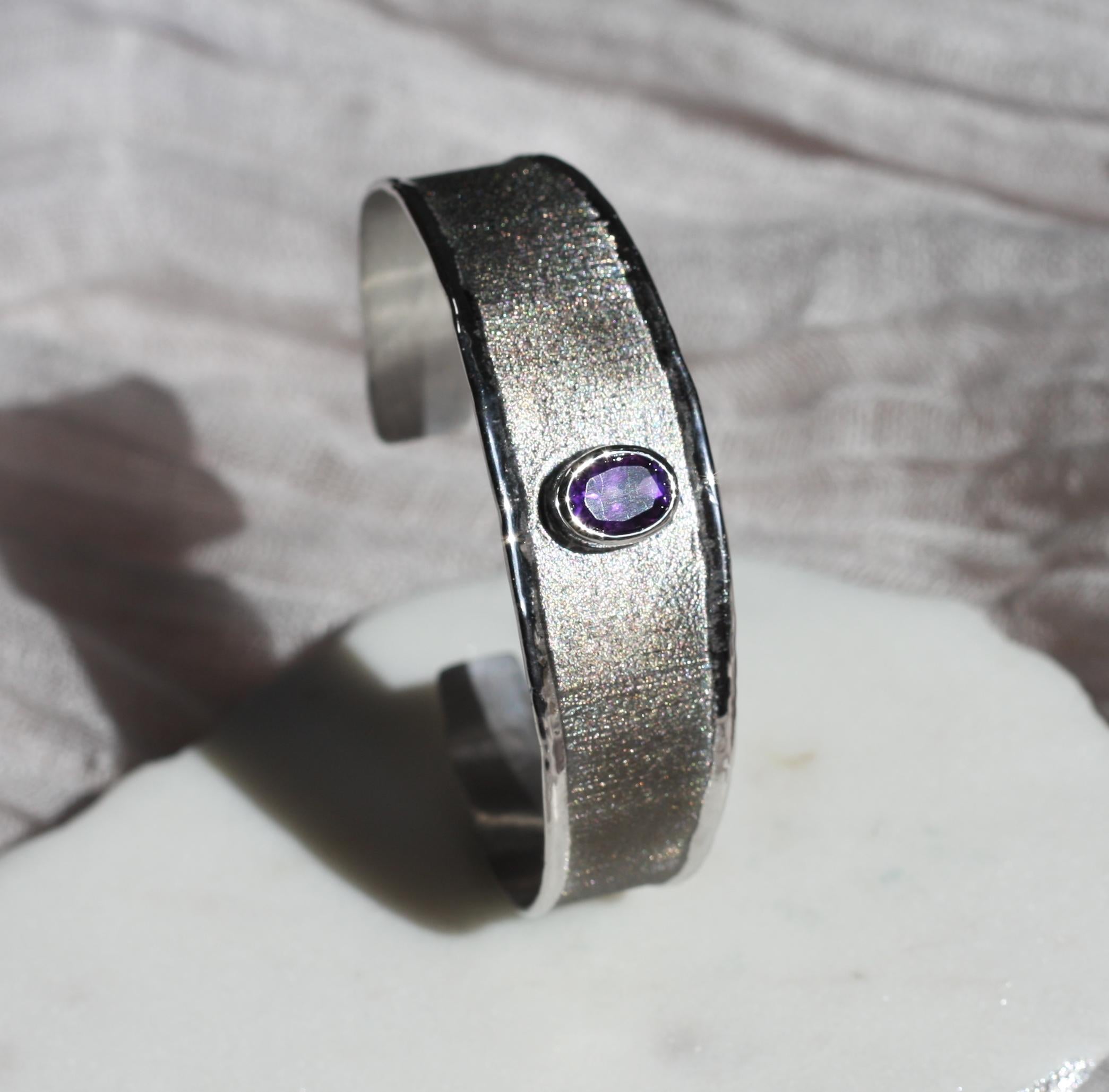 Contemporary Yianni Creations Amethyst Fine Silver and Black Rhodium Bracelet For Sale