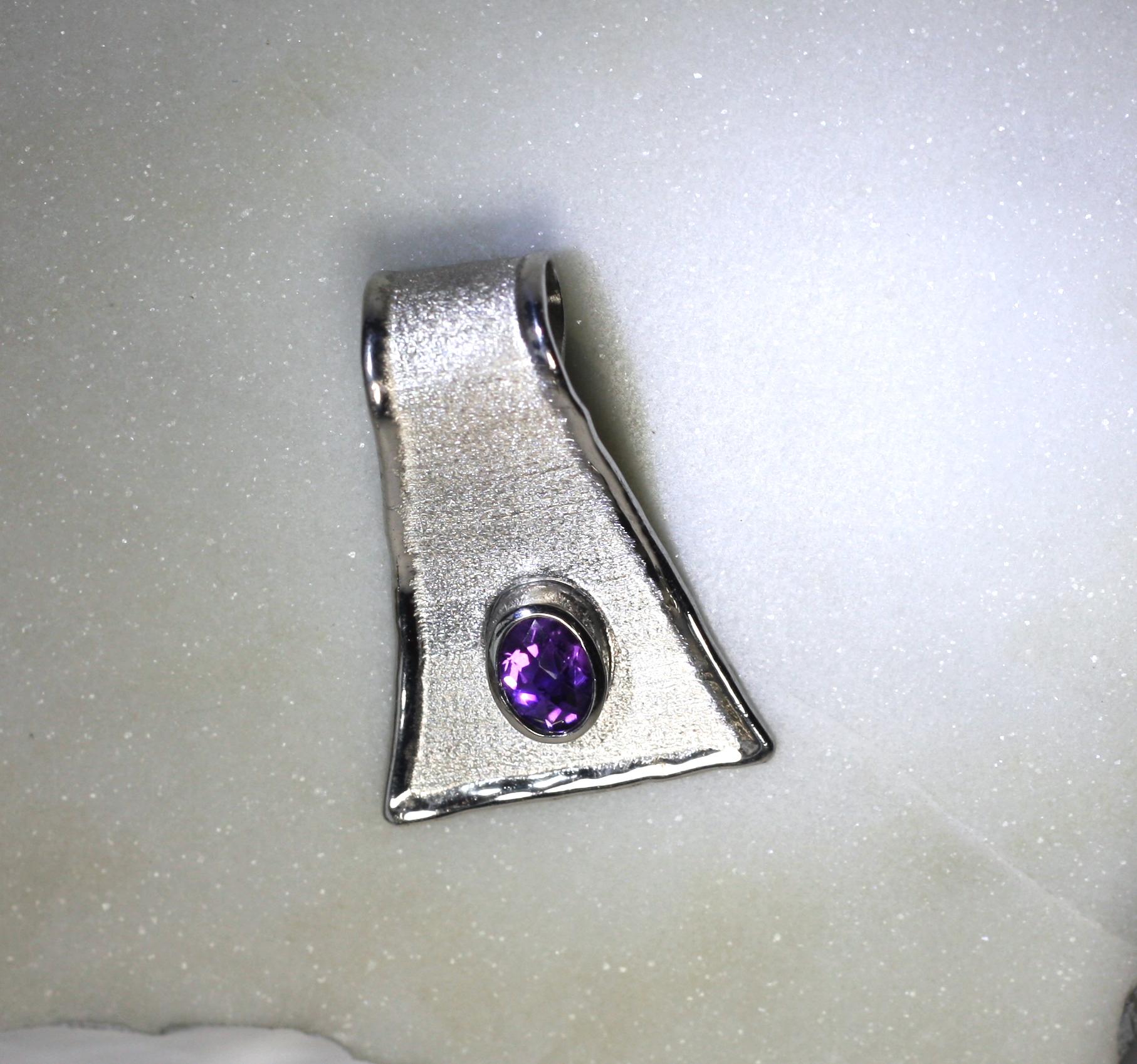 Yianni Creations 1.25 Carat Amethyst Fine Silver and Palladium Handmade Pendant In New Condition In Astoria, NY