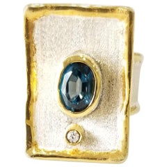 Yianni Creations London Breiter Ring, Blauer Topas Diamant Feinsilber 24 Karat Gold