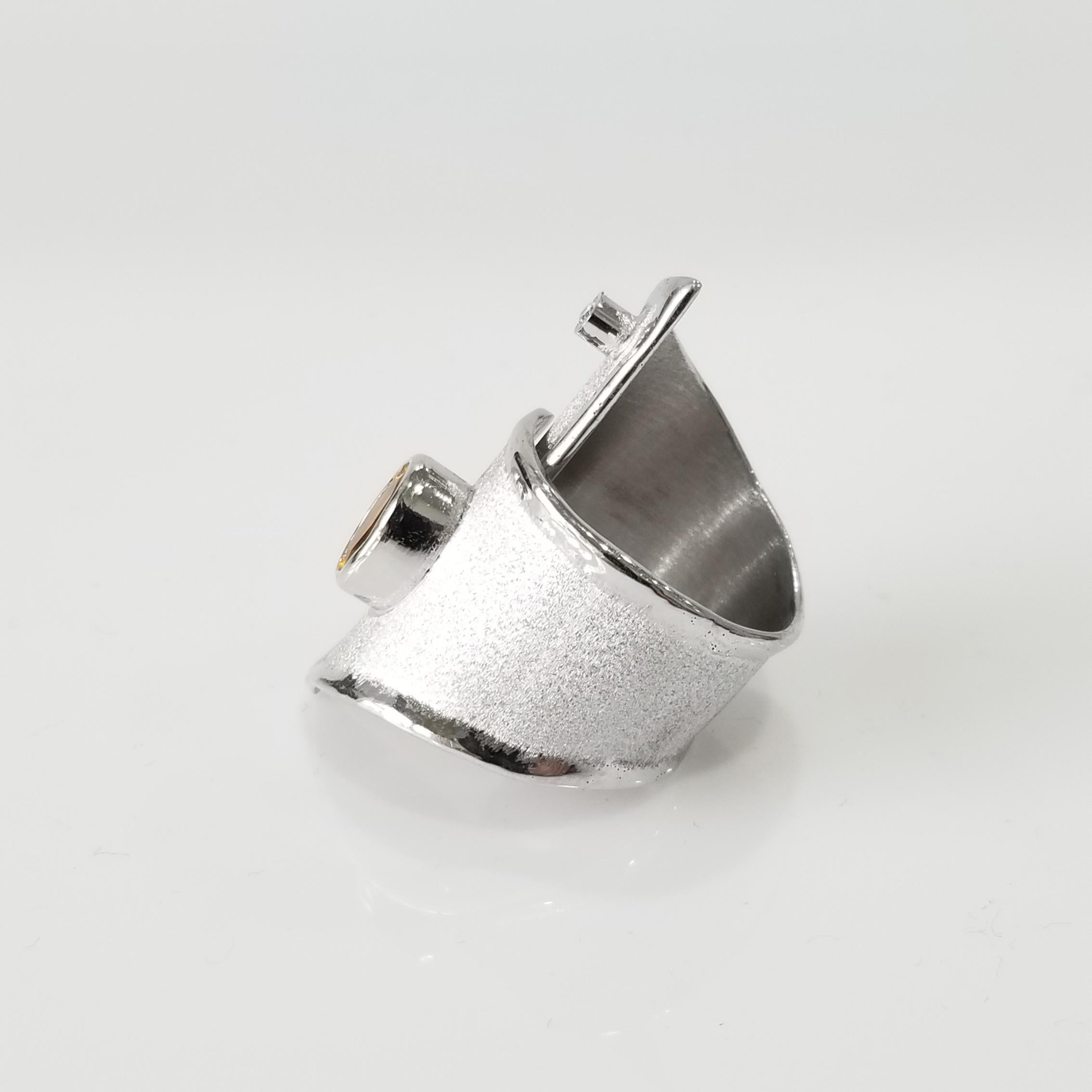 Yianni Creations Breiter Ring aus feinem Silber und Palladium mit Citrin und weißen Diamanten (Ovalschliff) im Angebot