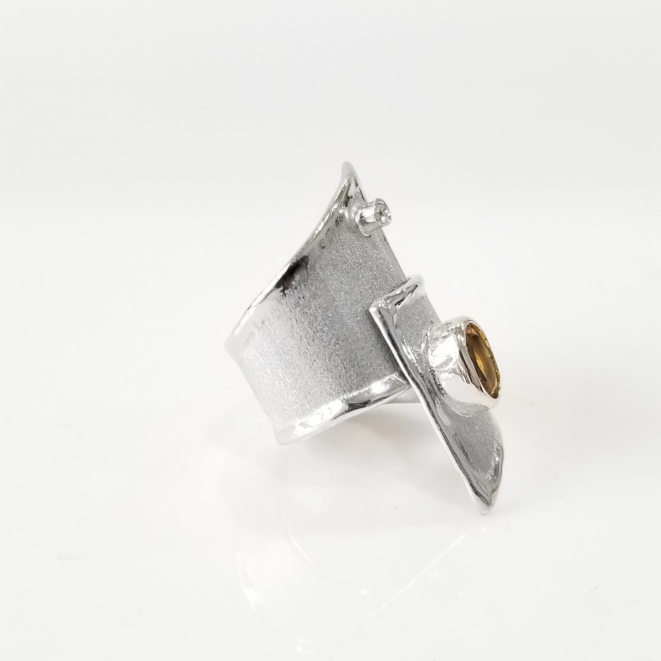 Yianni Creations Breiter Ring aus feinem Silber und Palladium mit Citrin und weißen Diamanten Damen im Angebot