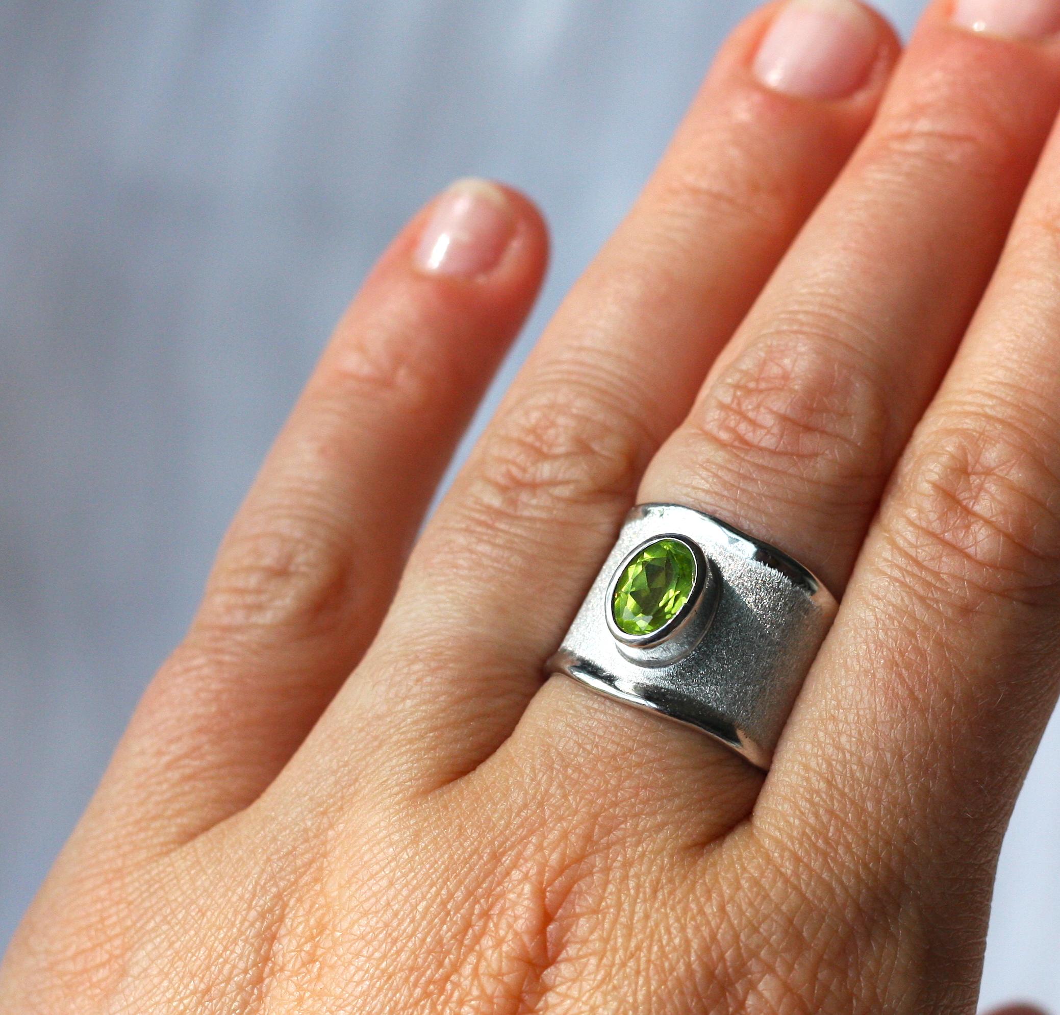 Contemporary Yianni Creations Peridot Fine Silver and Palladium Adjustable Wide Band Ring For Sale