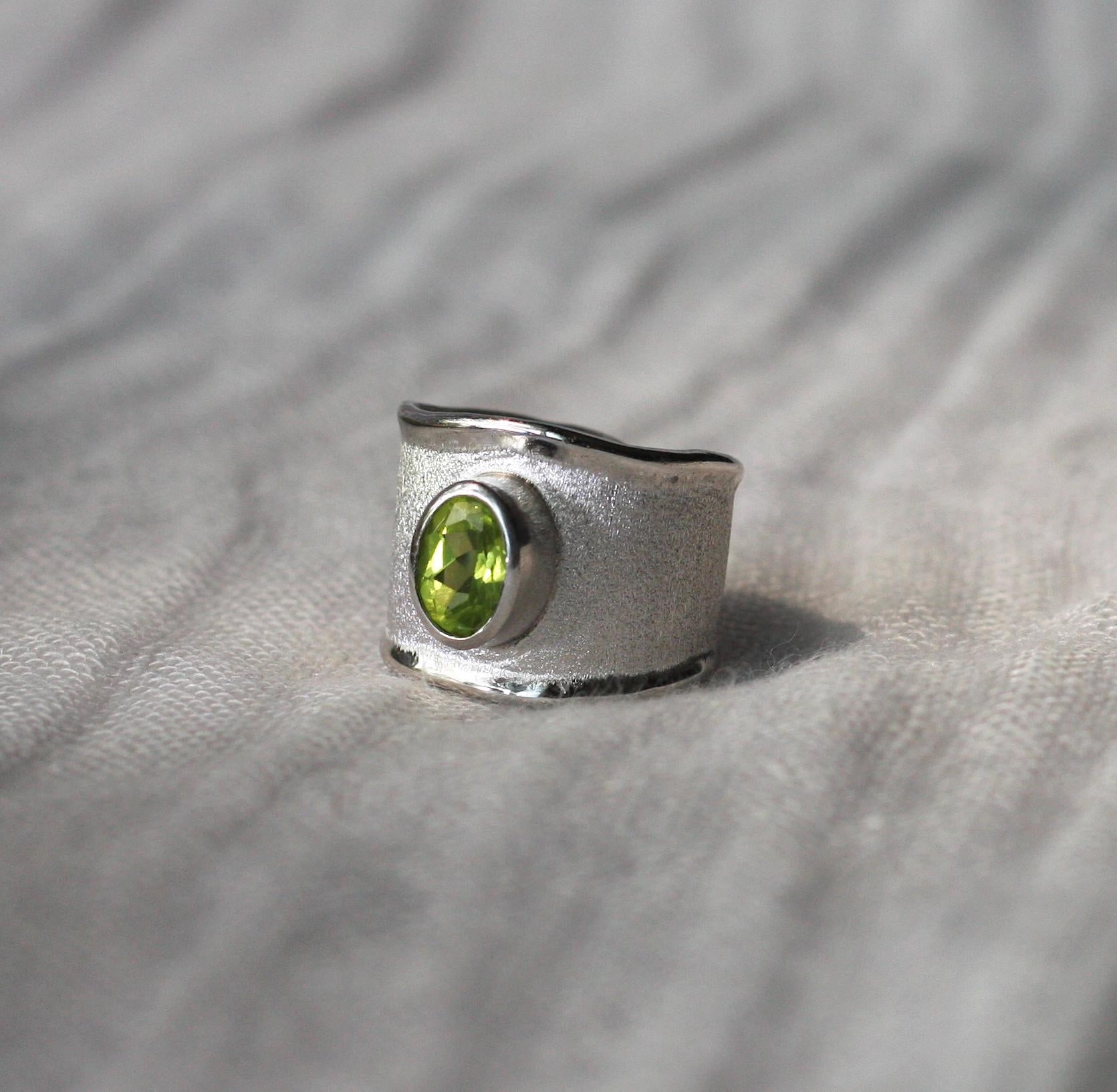 Yianni Creations Peridot Fine Silver and Palladium Adjustable Wide Band Ring For Sale 2