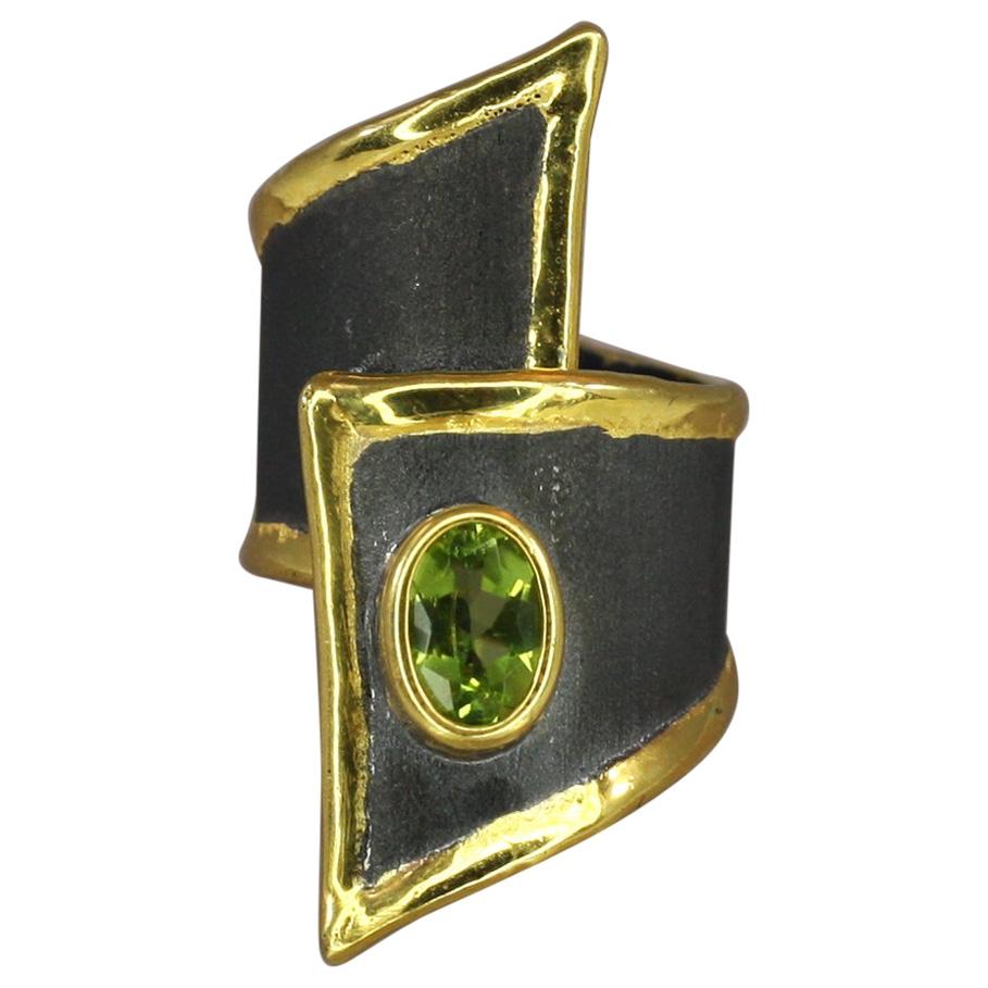 Yianni Creations Peridot Fine Silver and Gold Wide Adjustable Long Band Ring For Sale