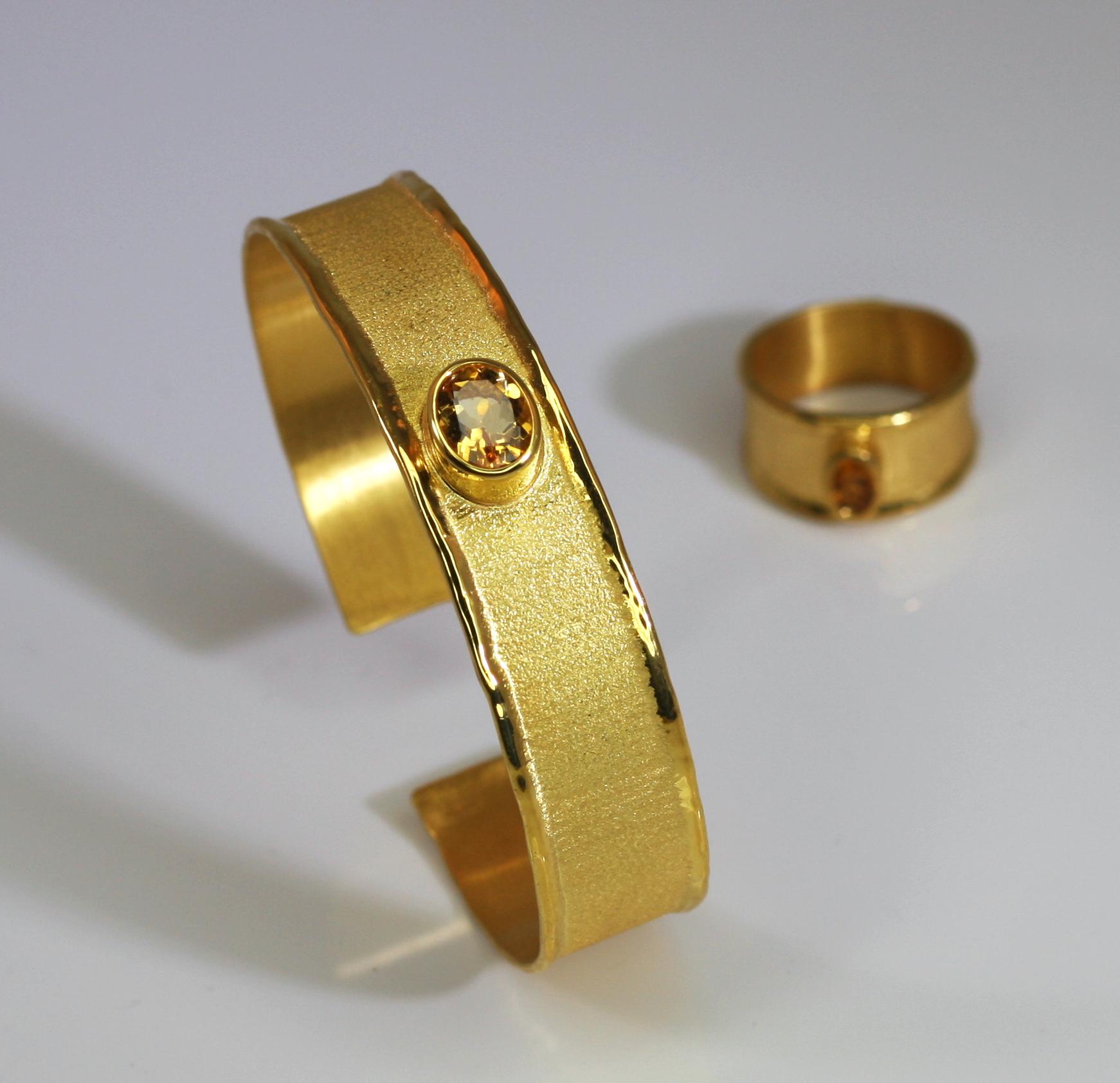 Yianni Creations 18 Karat Gold Bangle Bracelet with Citrine For Sale 5