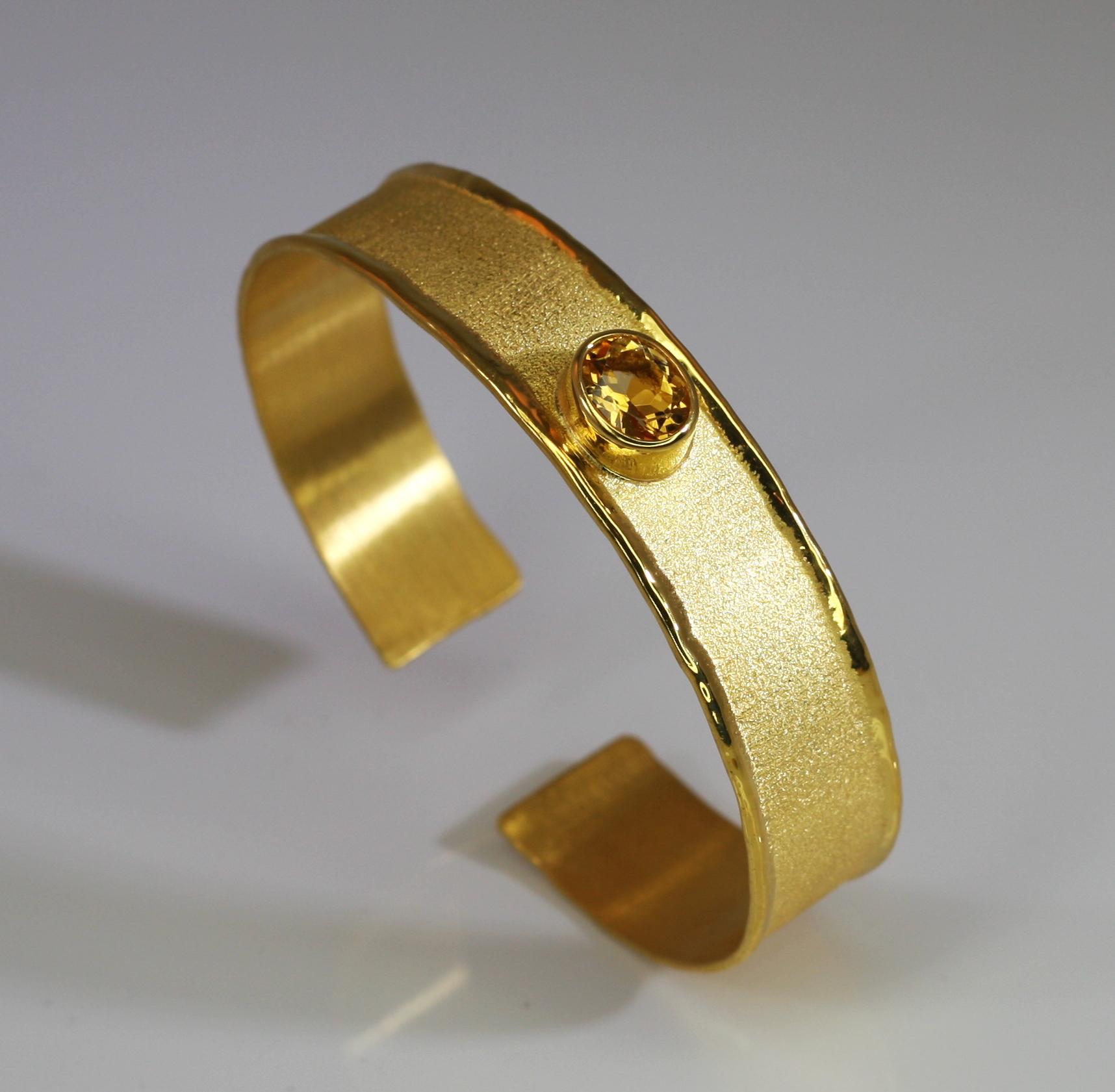 Yianni Creations Bracelet jonc en or 18 carats avec citrine Neuf - En vente à Astoria, NY