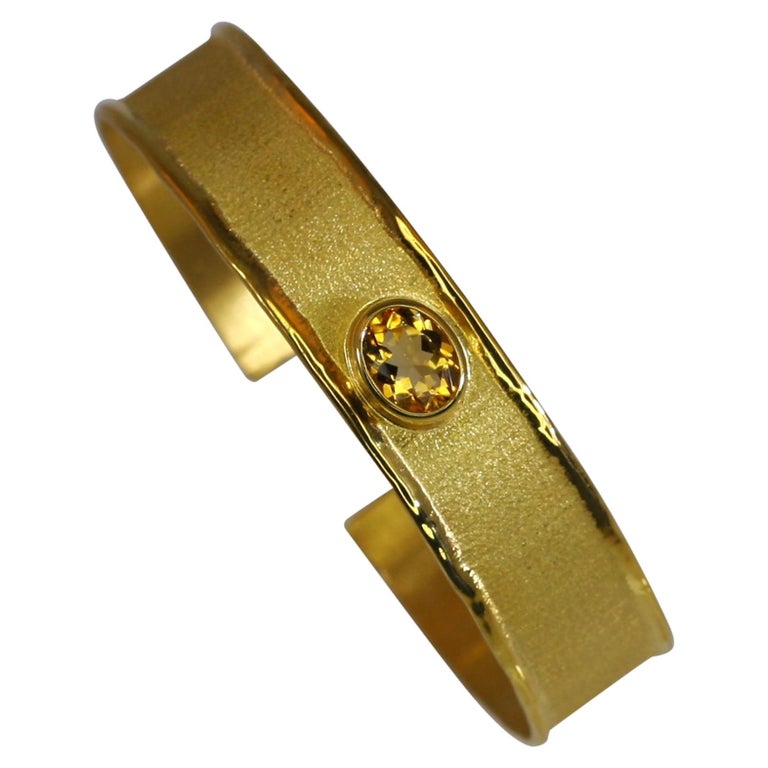 Yianni Creations 18 Karat Gold Bangle Bracelet with Citrine For Sale